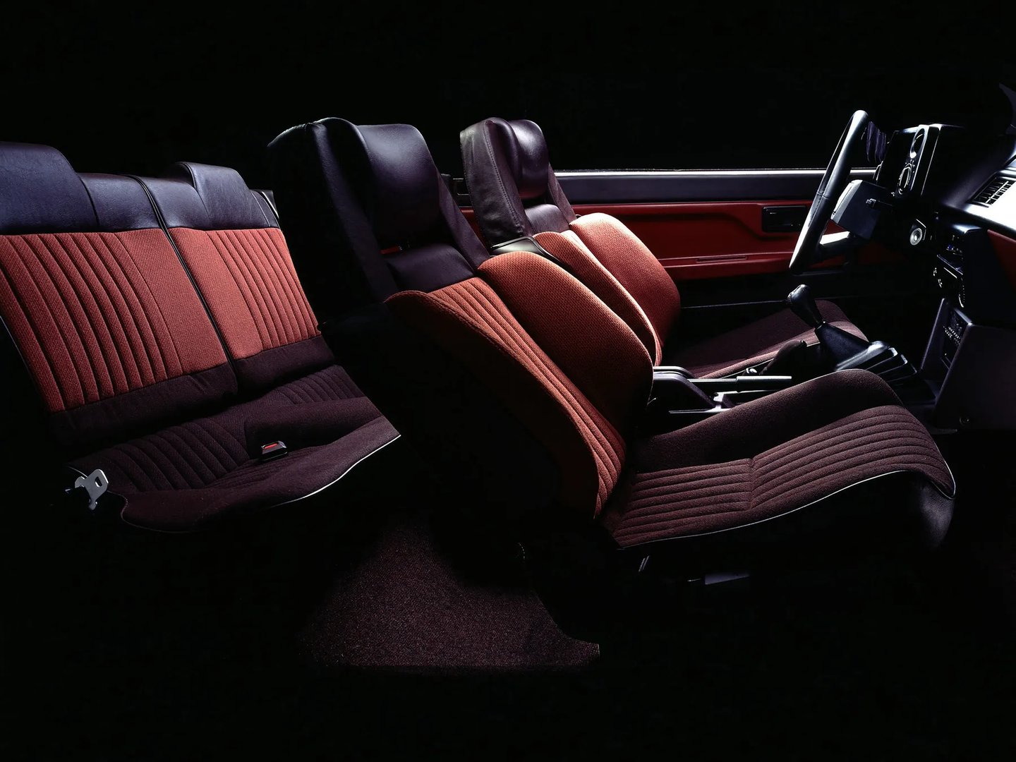 Toyota_Corolla_5_generation__Liftback__9.jpg
