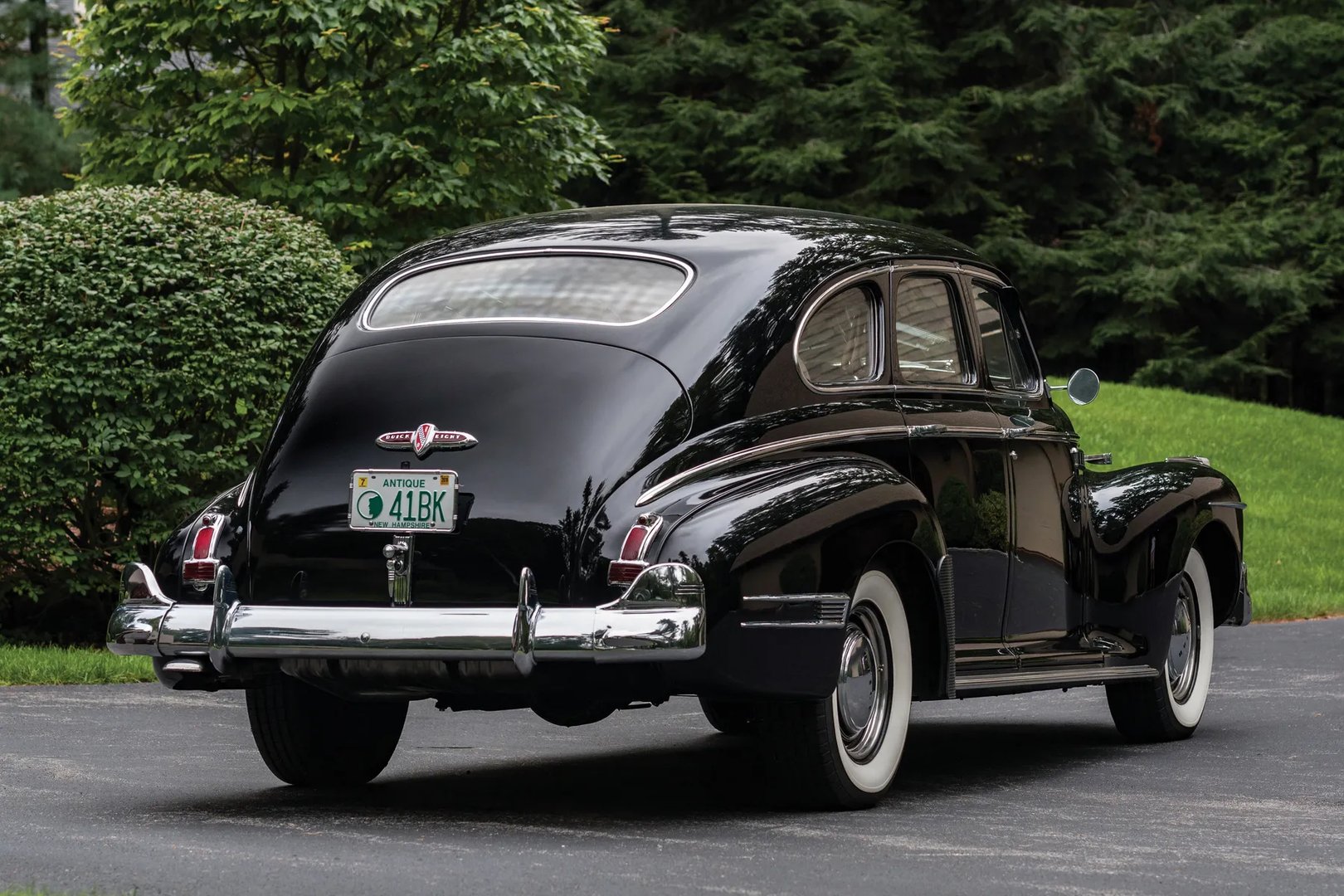 Buick_Special_1_generation__Sedan__2.jpg
