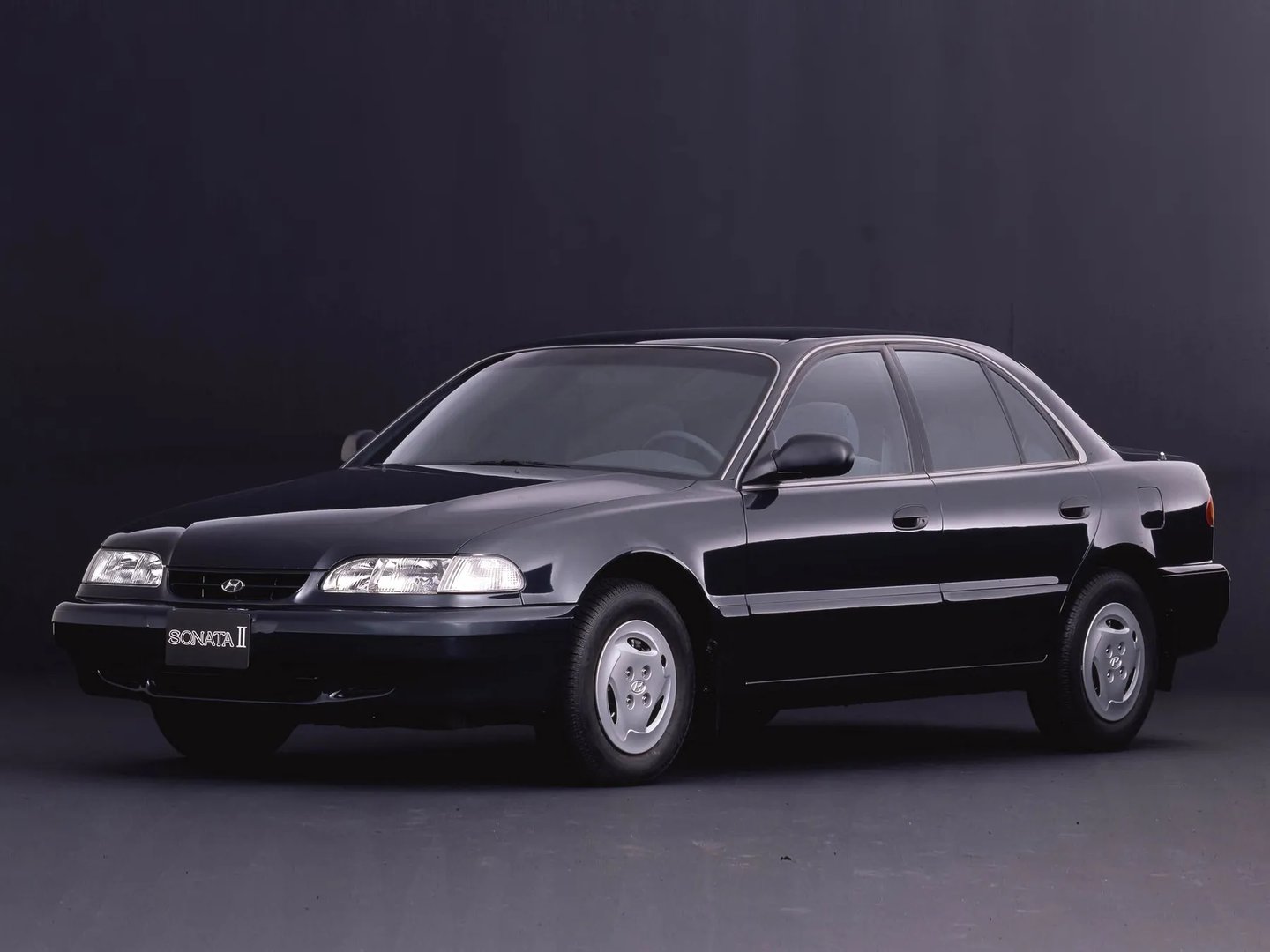 Hyundai_Sonata_3_generation__Sedan__6.jpg