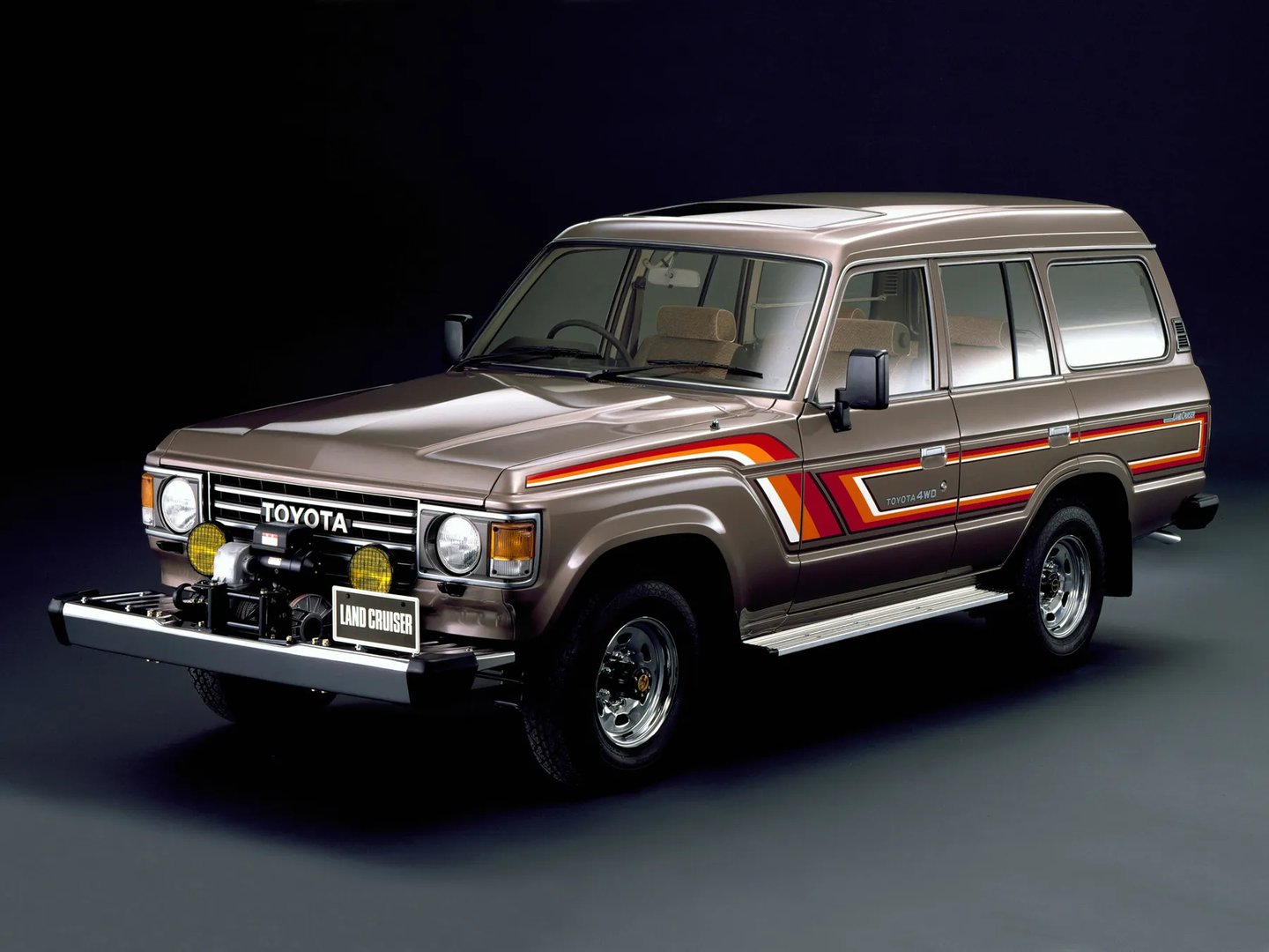 Toyota_LC_7_generation_restyling__SUV_5-doors__4.jpg