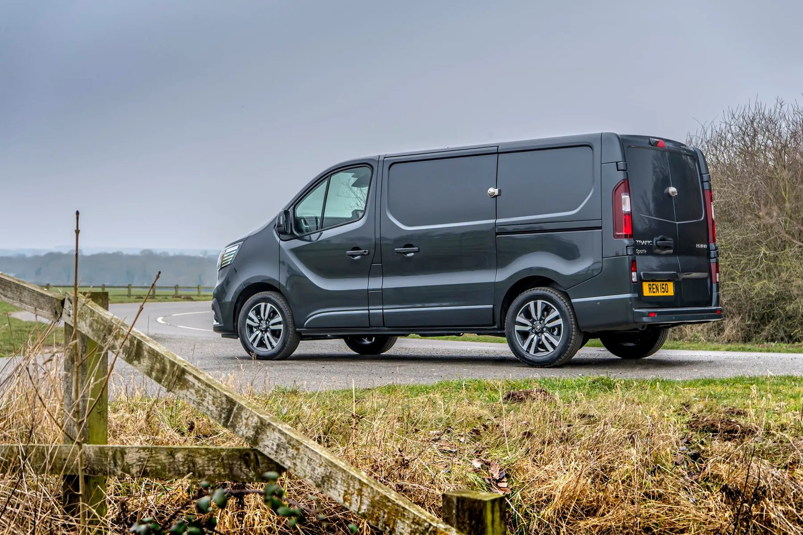 Renault_Trafic_3_generation_restyling__Van_Long__3.jpg