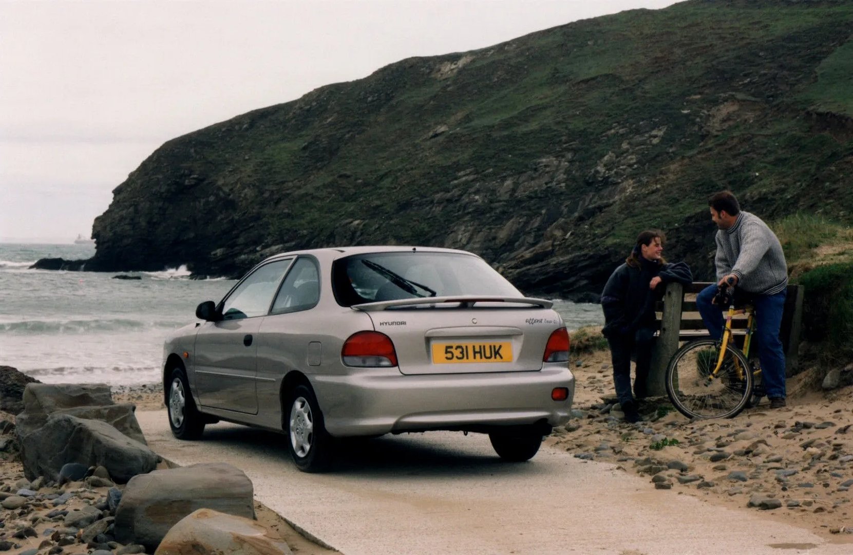 Hyundai_Accent_1_generation__Hatchback_3-door__2.jpg