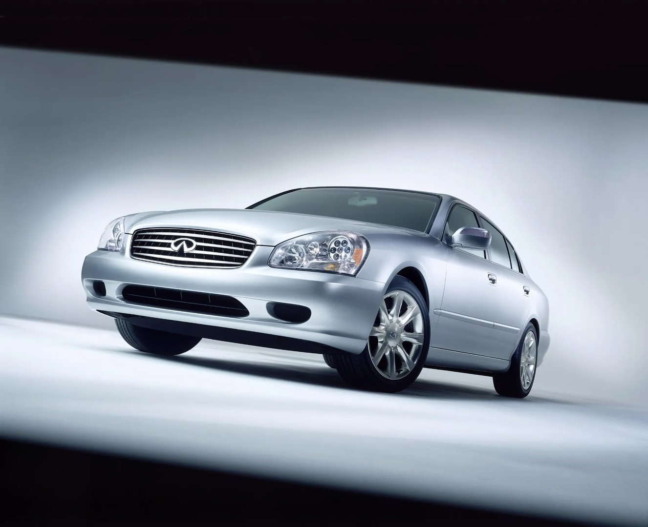 Infiniti_Q45_3_generation__Sedan__12.jpg