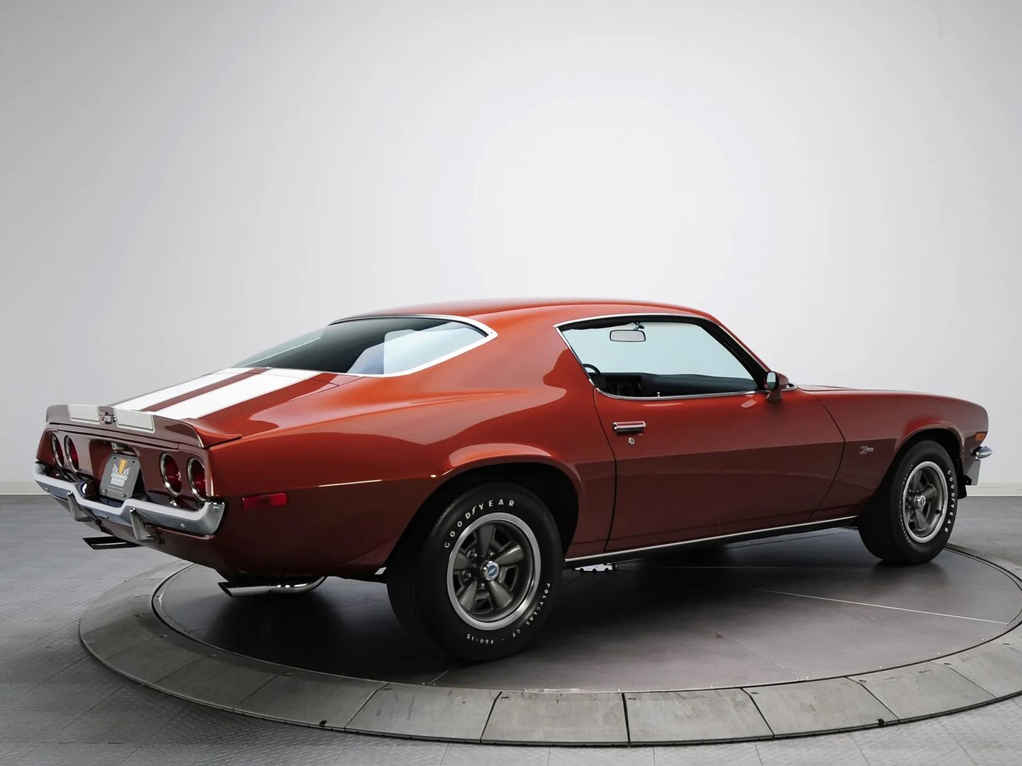 Chevrolet_Camaro_2_generation__Coupe__1.jpg