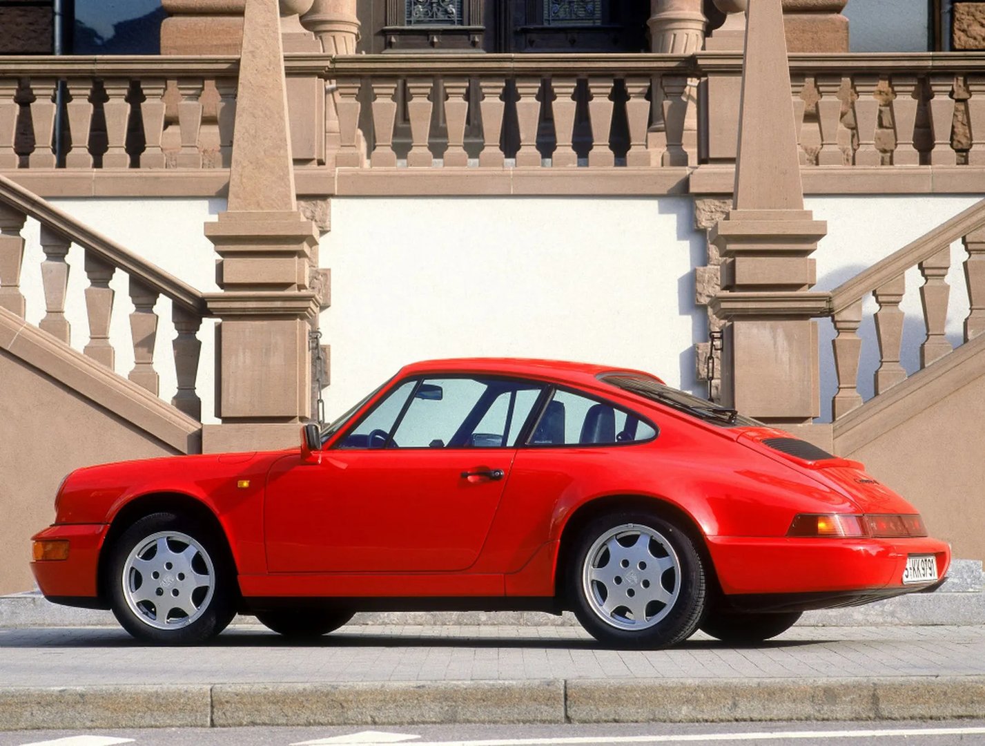 Porsche_911_3_generation__Coupe__5.jpg