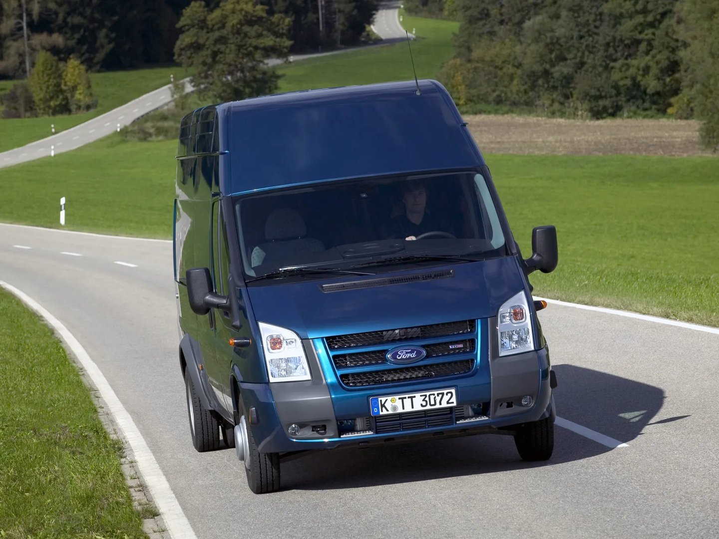 Ford_Transit_3_generation_restyling__Van_Long__3.jpg
