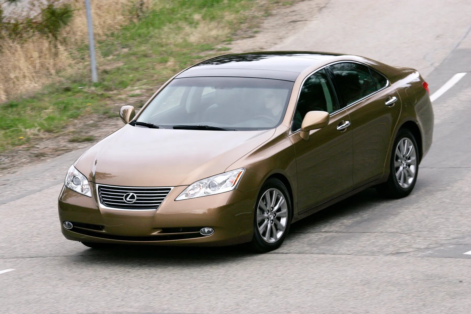 Lexus_ES_5_generation__Sedan__8.jpg