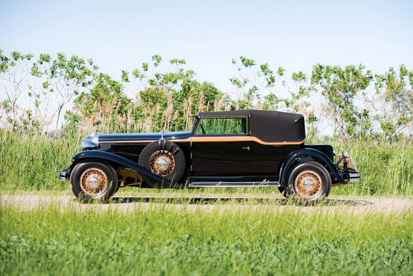 Chrysler_Imperial_2_generation__Cabrio__13.jpg