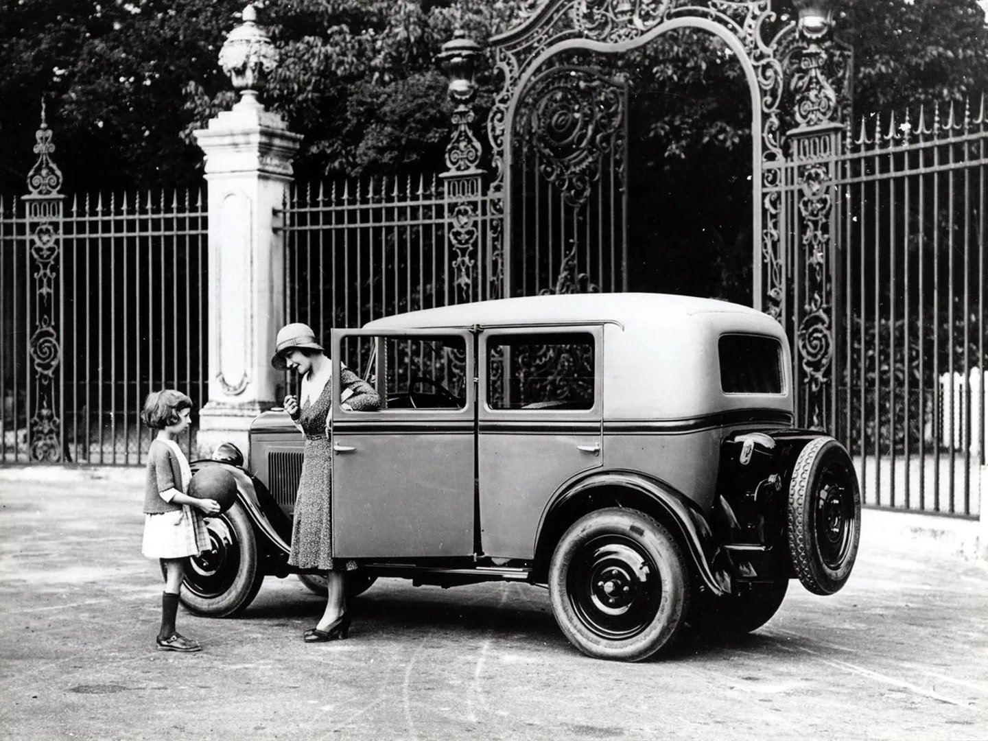 Peugeot_201_1_generation__Sedan__8.jpg