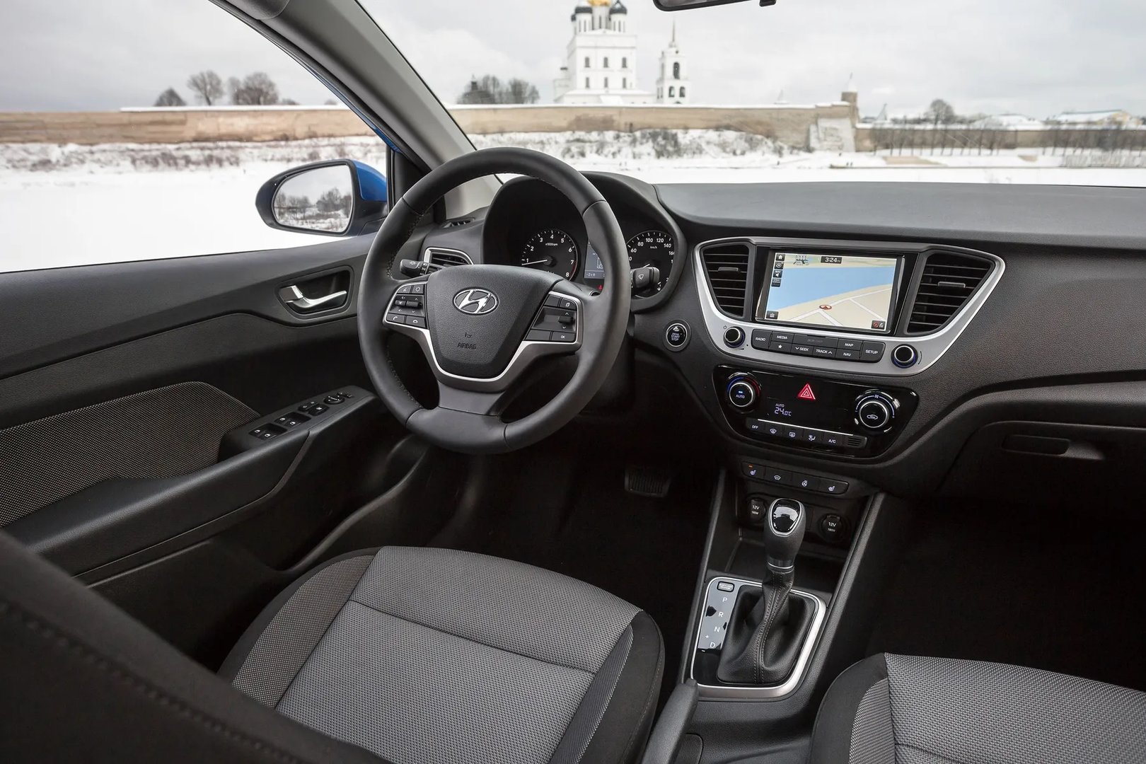 Hyundai_Solaris_2_generation__Sedan__10.jpg