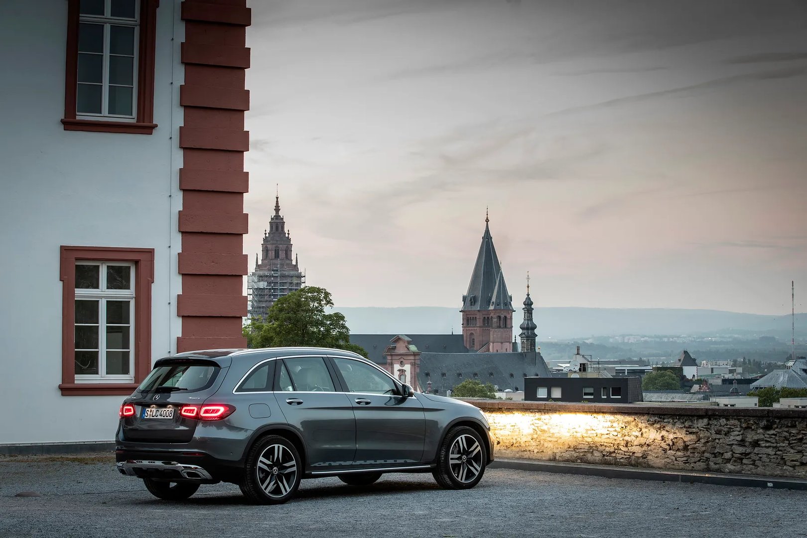 Mercedes_GLC_1_generation_restyling__SUV_5-doors__5.jpg