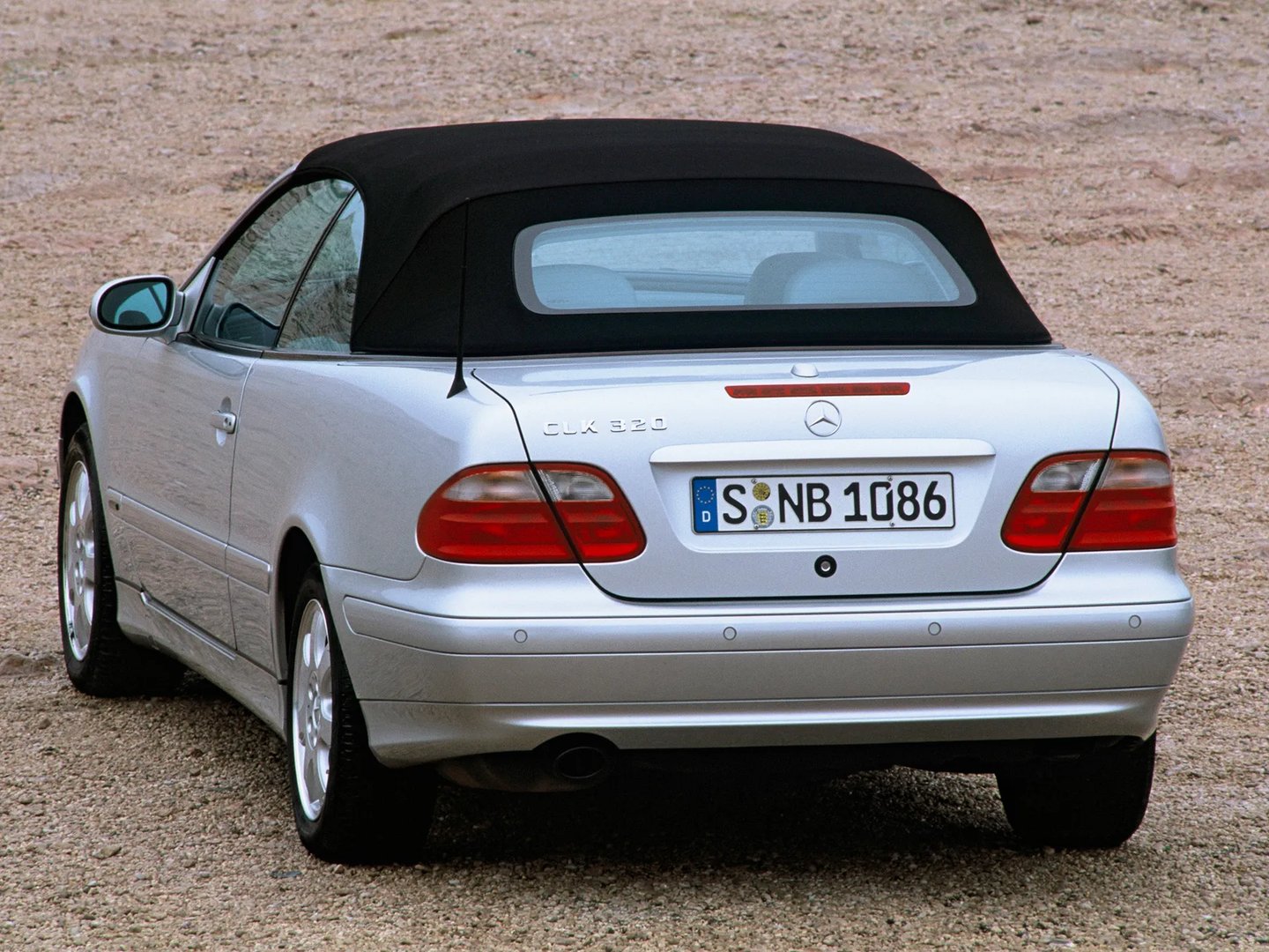 Mercedes_CLK-Class_1_generation__Cabrio__3.jpg