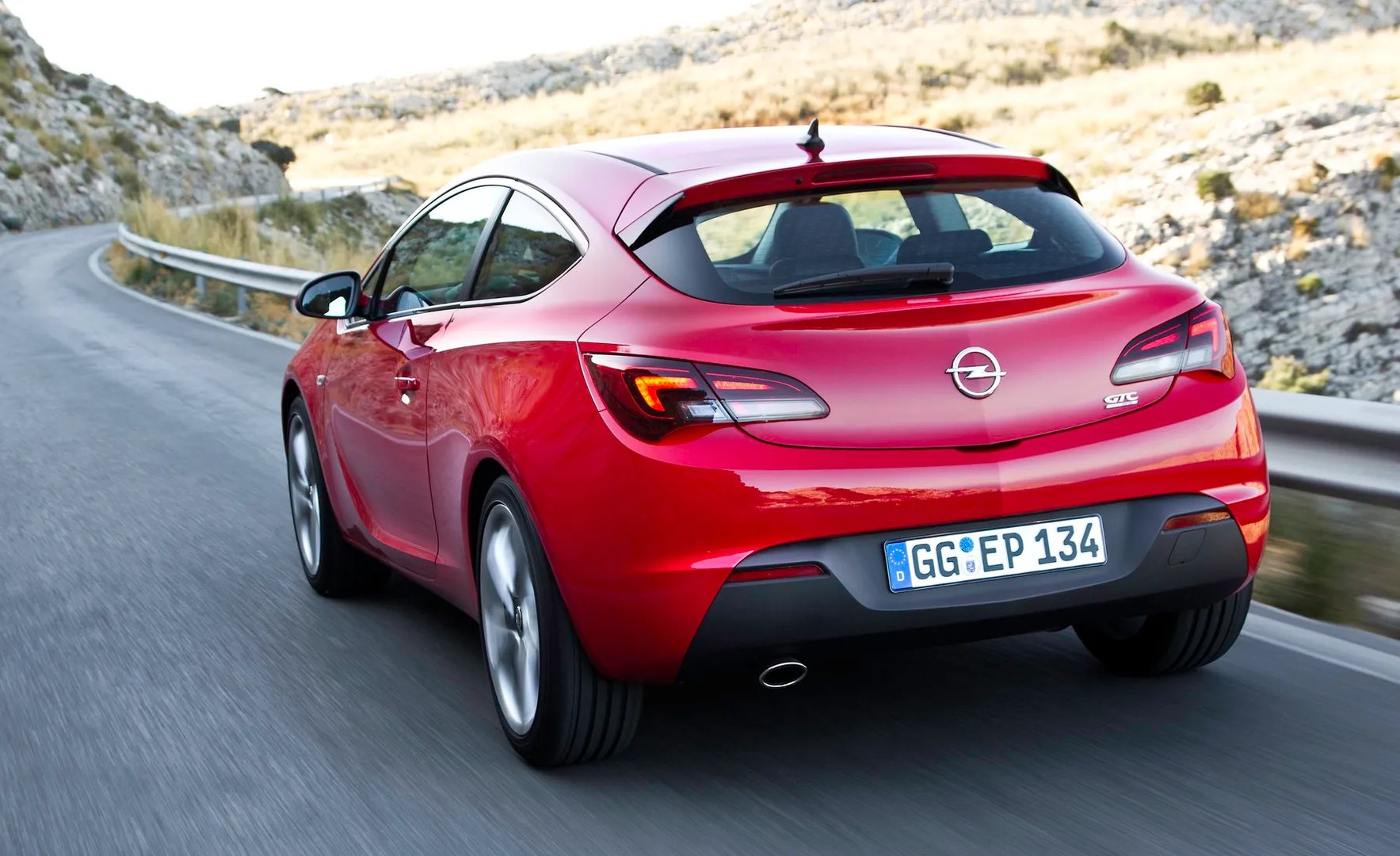 Opel_Astra_4_generation__Hatchback_3-door__2.jpg