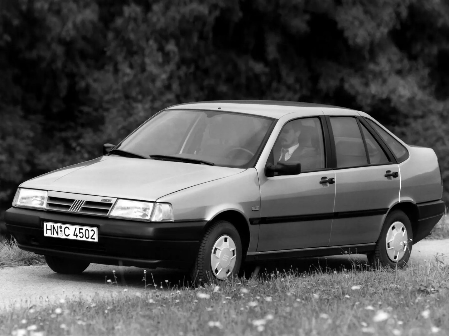 Fiat_Tempra_1_generation__Sedan__2.jpg