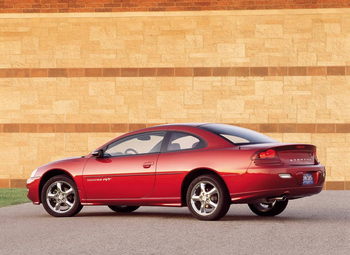 Dodge_Stratus_2_generation__Coupe__1.jpg