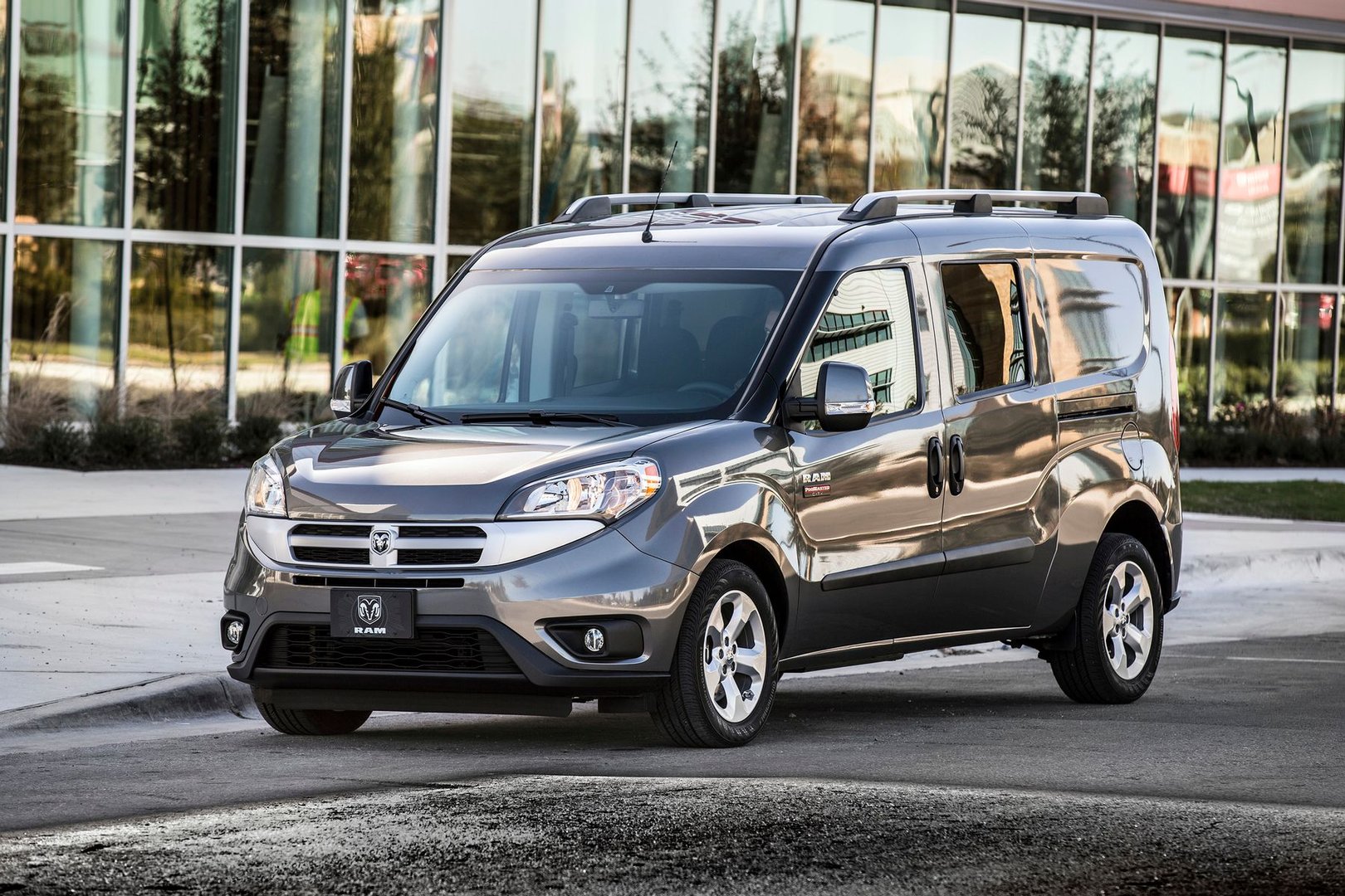 ram_Promaster_City_1_generation__Minivan__18.jpg