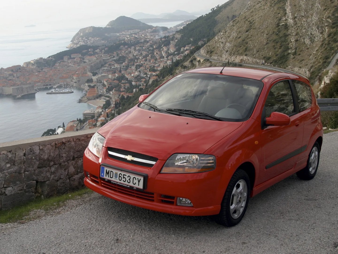 Chevrolet_Aveo_1_generation__Hatchback_3-door__1.jpg