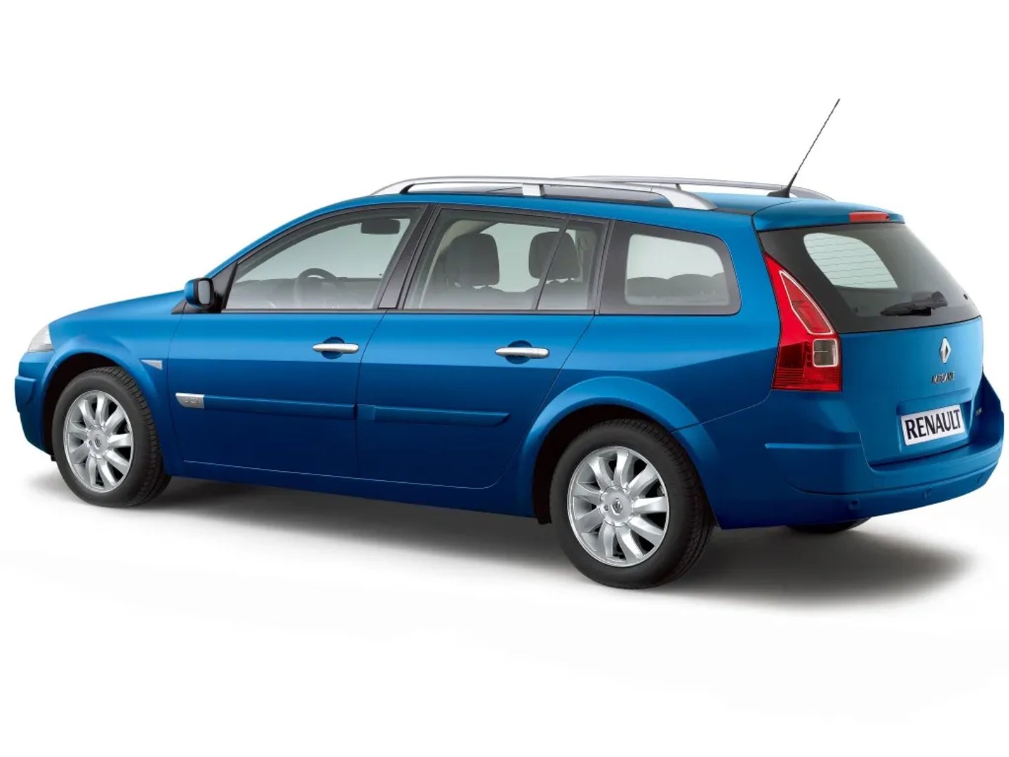 Renault_Megane_2_generation_restyling__Estate_5-door__4.jpg