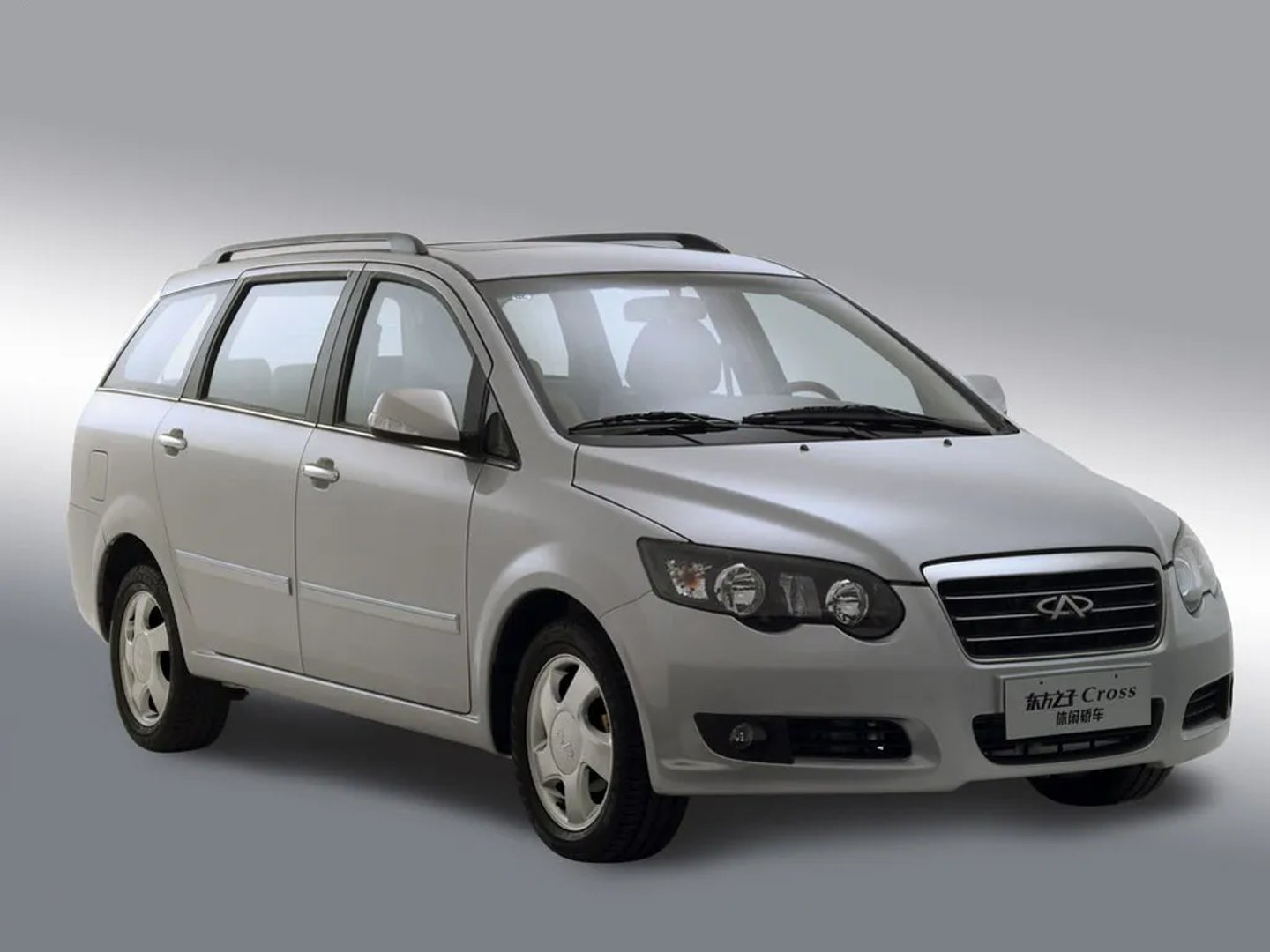 Chery_CrossEastar_(B14)_1_generation__Compact_Van__1.jpg