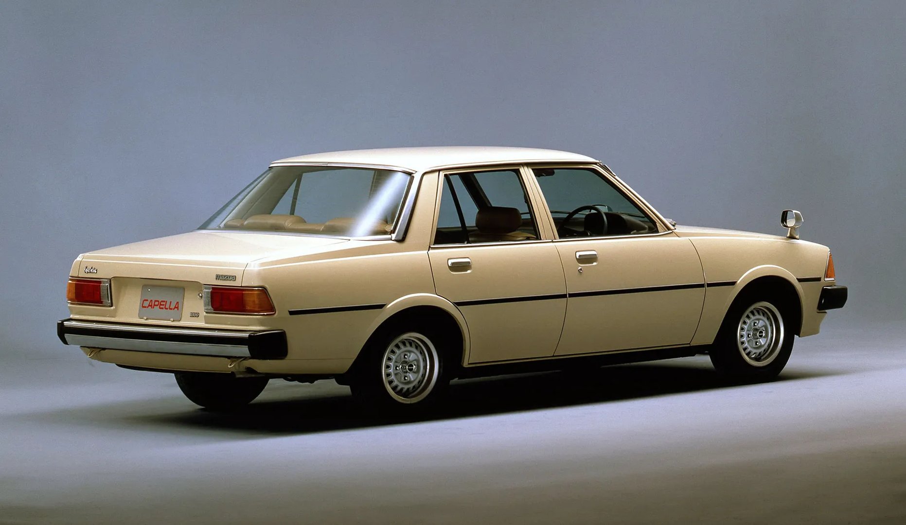 Mazda_Capella_2_generation__Sedan__3.jpg