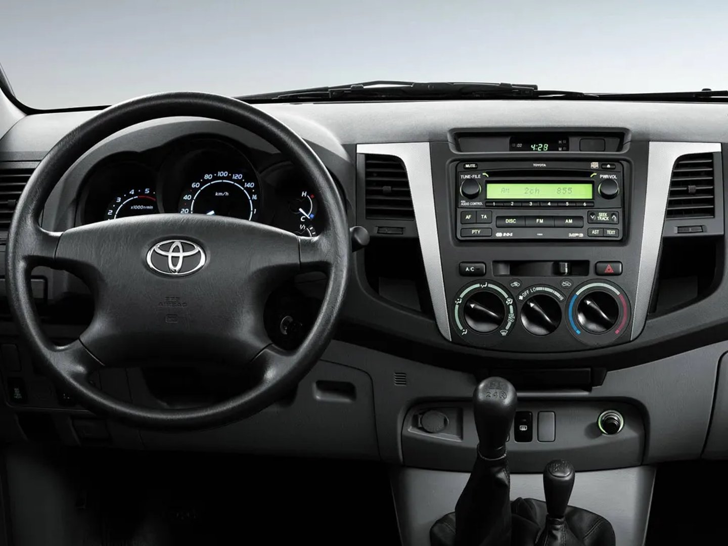 Toyota_Hilux_7_generation__Pickup_single-cab__6.jpg