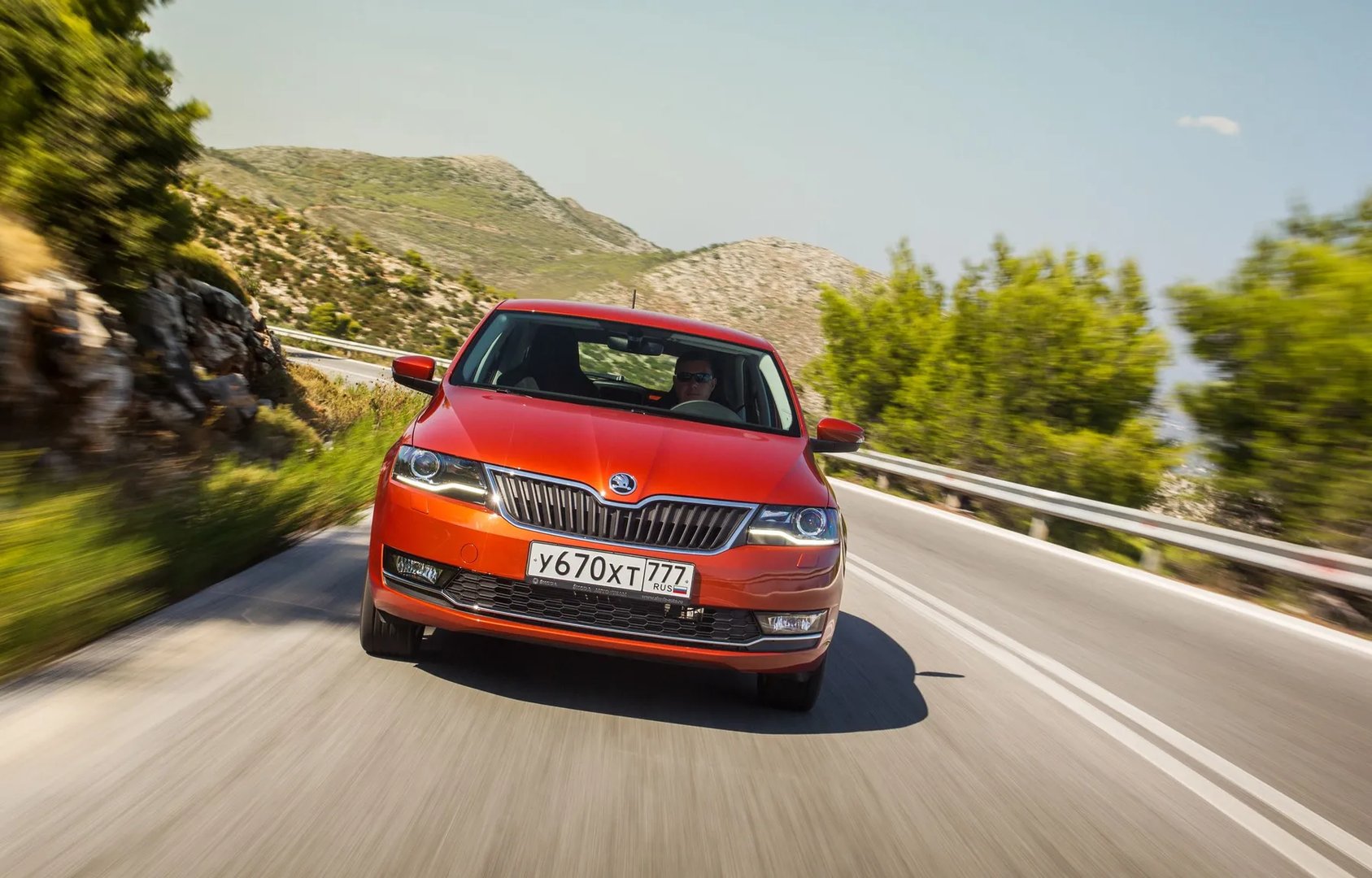 Skoda_Rapid_1_generation_restyling__Liftback__3.jpg