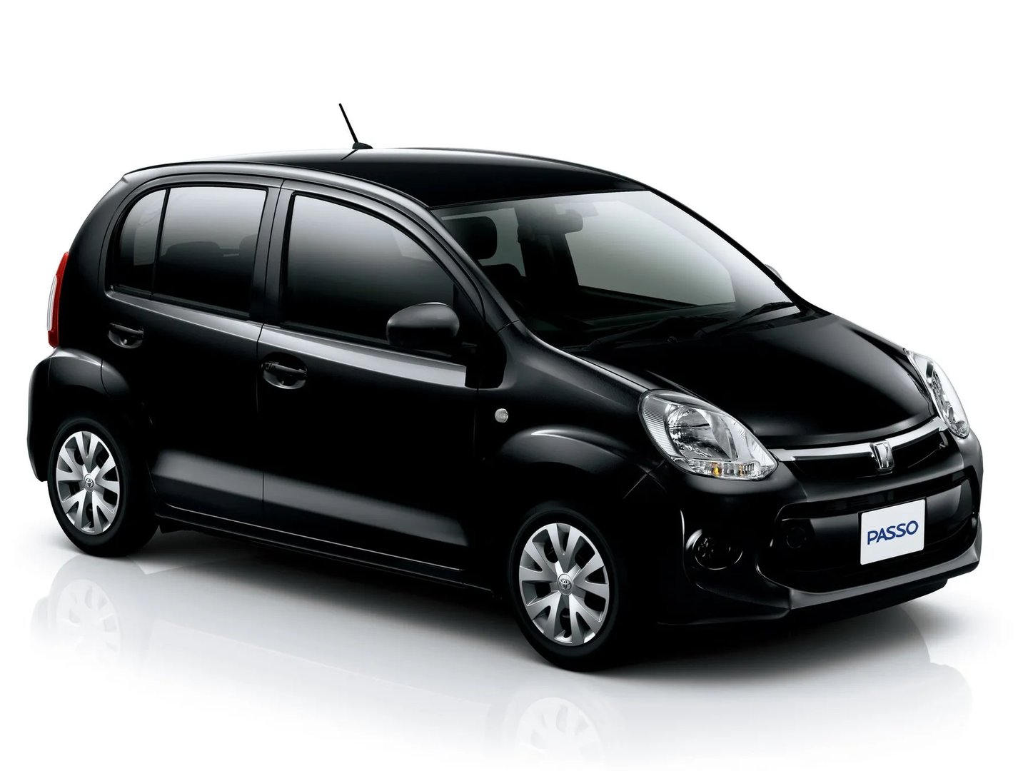 Toyota_Passo_2_generation__Mini_5-doors__7.jpg