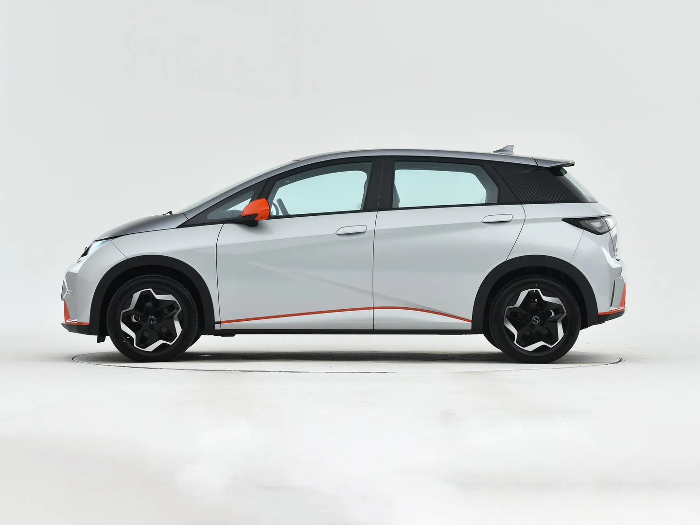 BYD_Dolphin_1_generation__Hatchback_5-door__5.jpg