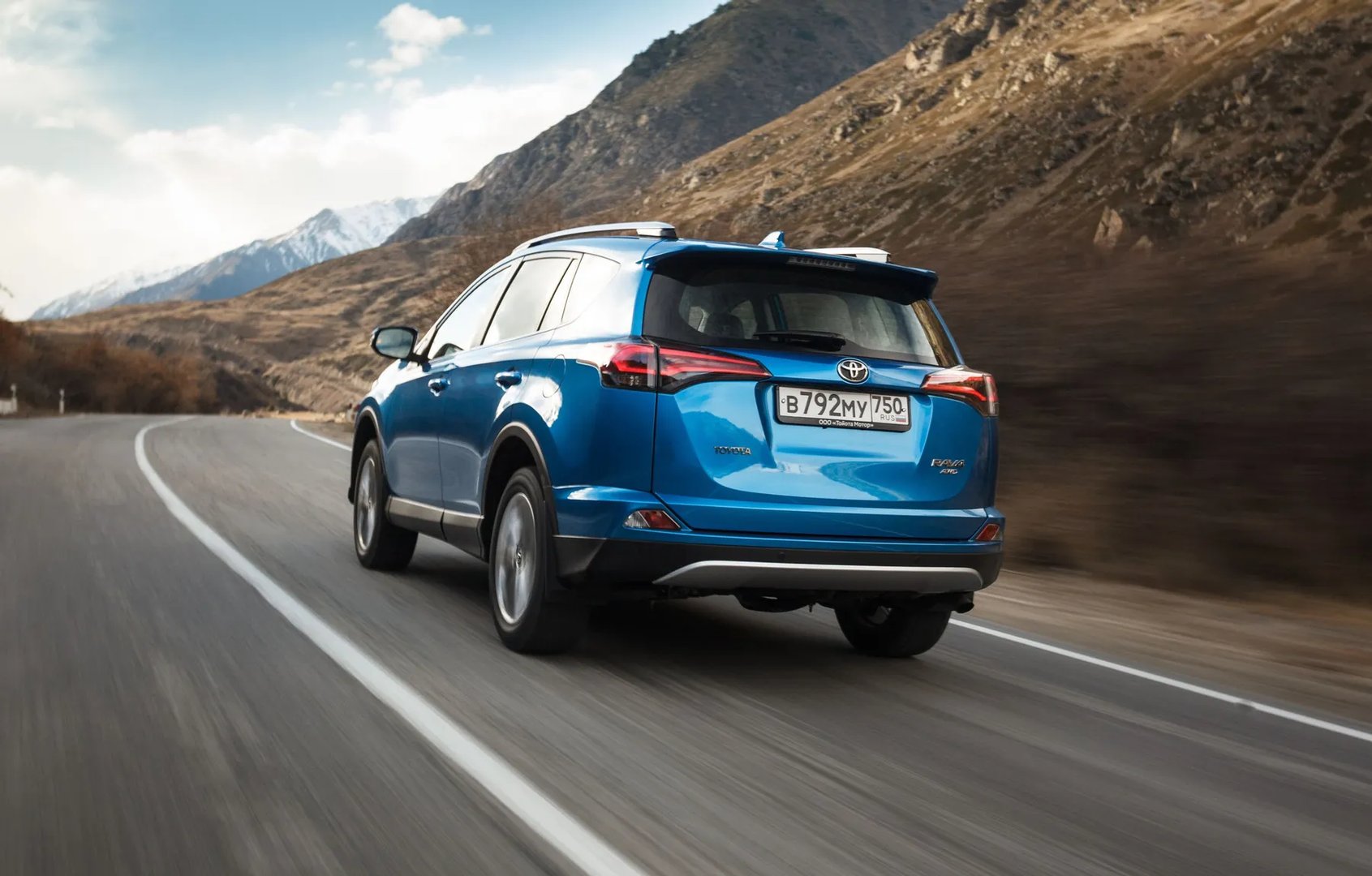 Toyota_RAV4_4_generation_restyling__SUV_5-doors__2.jpg