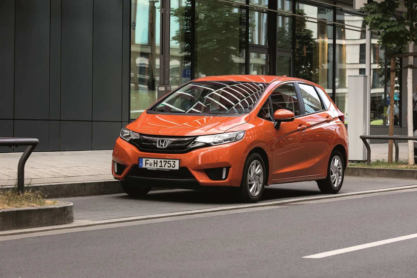 Honda_Jazz_3_generation__Mini_5-doors__6.jpg