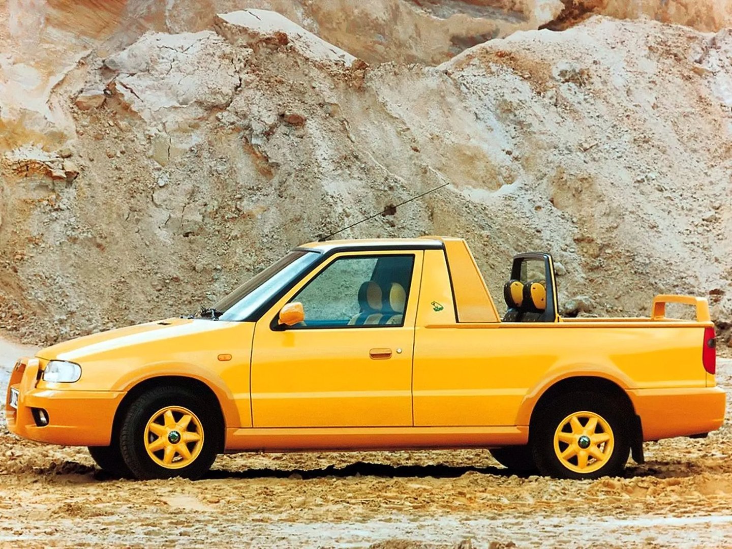 Skoda_Felicia_1_generation__Pickup_single-cab__6.jpg