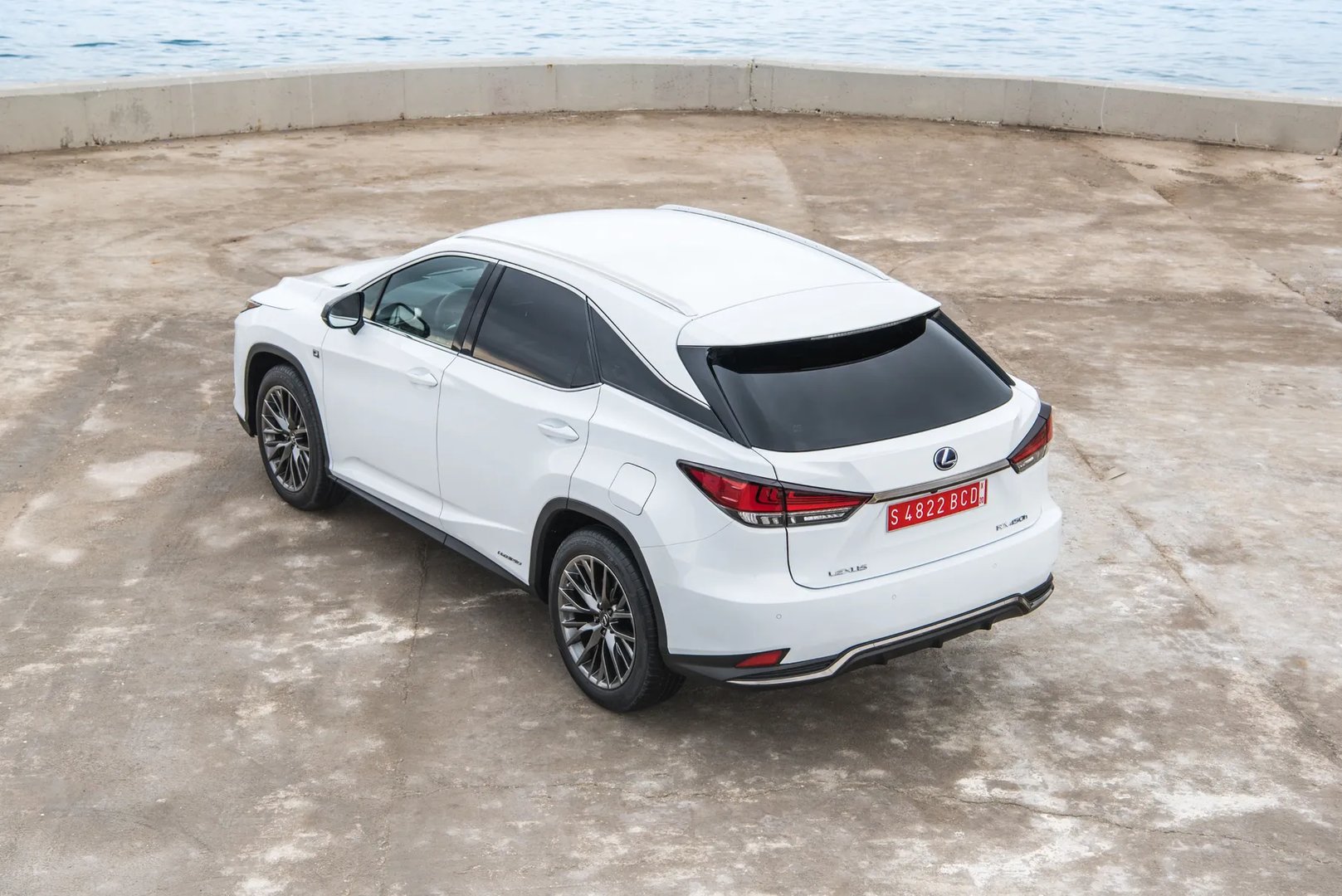 Lexus_RX_4_generation_restyling__SUV_5-doors__7.jpg