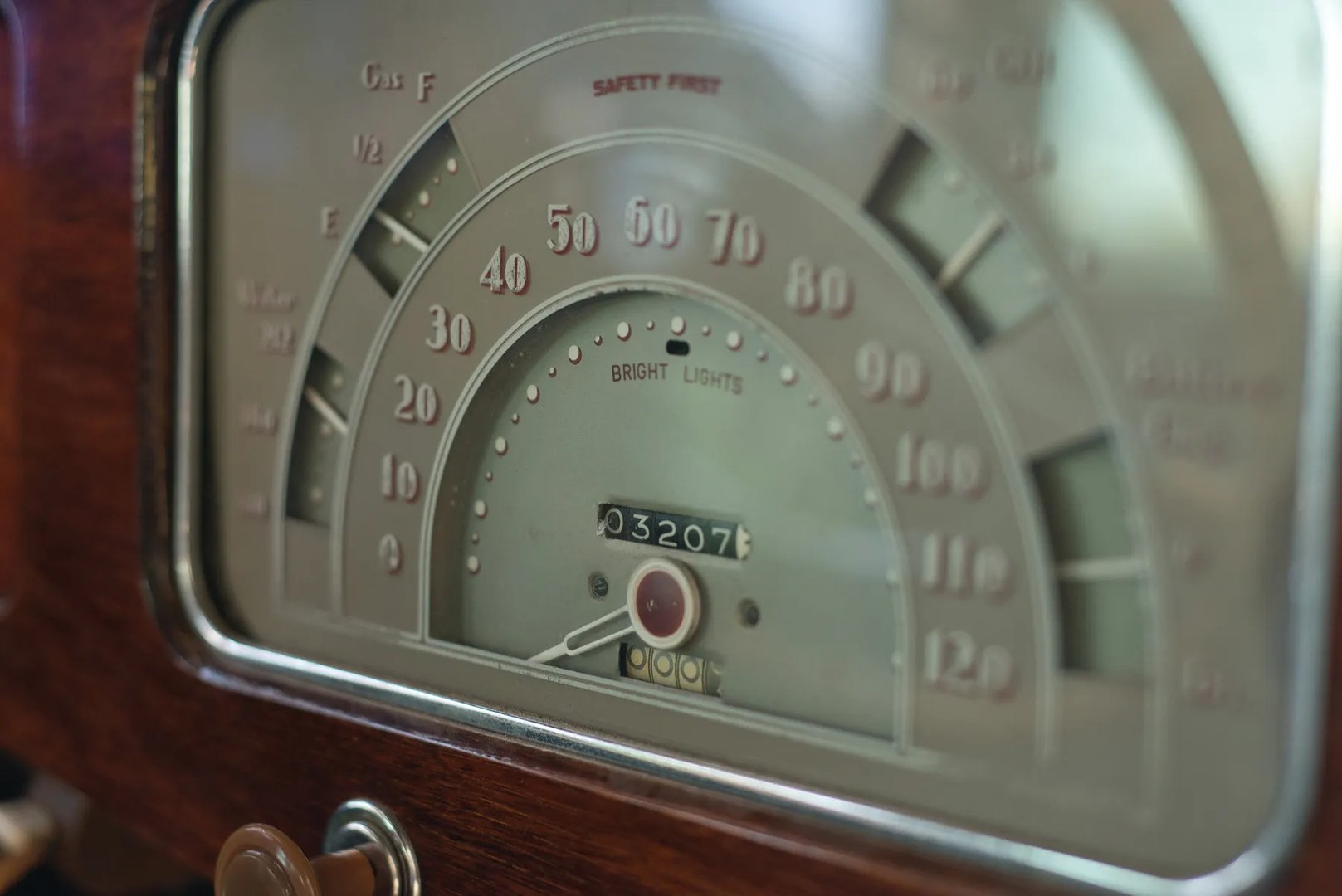Buick_Roadmaster_1_generation__Limousine__9.jpg