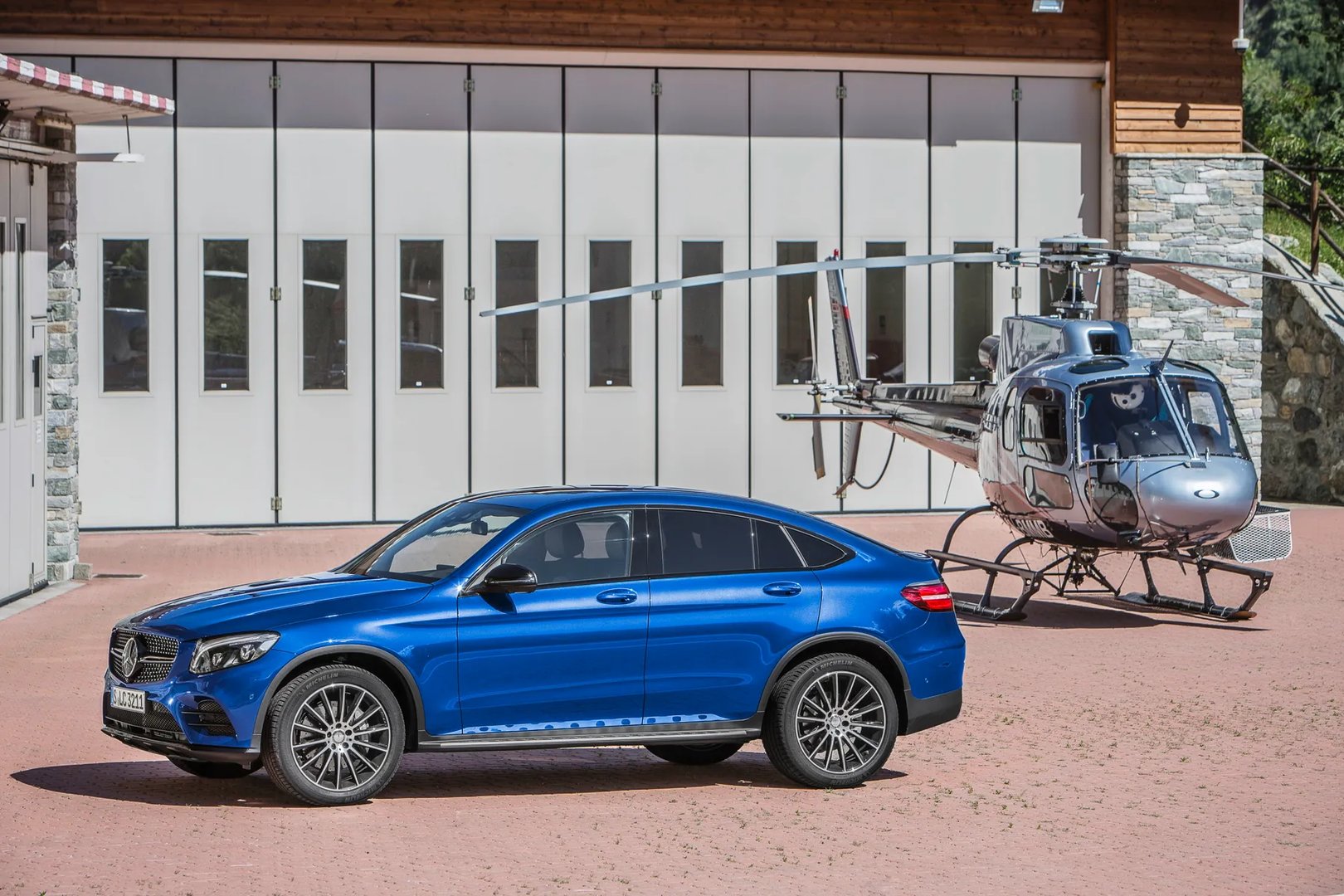 Mercedes_GLC_Coupe_1_generation__SUV_Coupe__5.jpg
