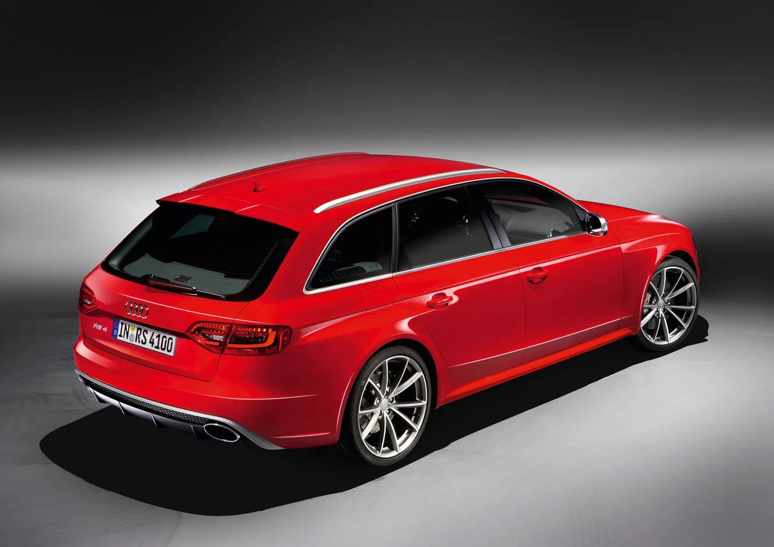 Audi_RS4_3_generation__Estate_5-door__2.jpg