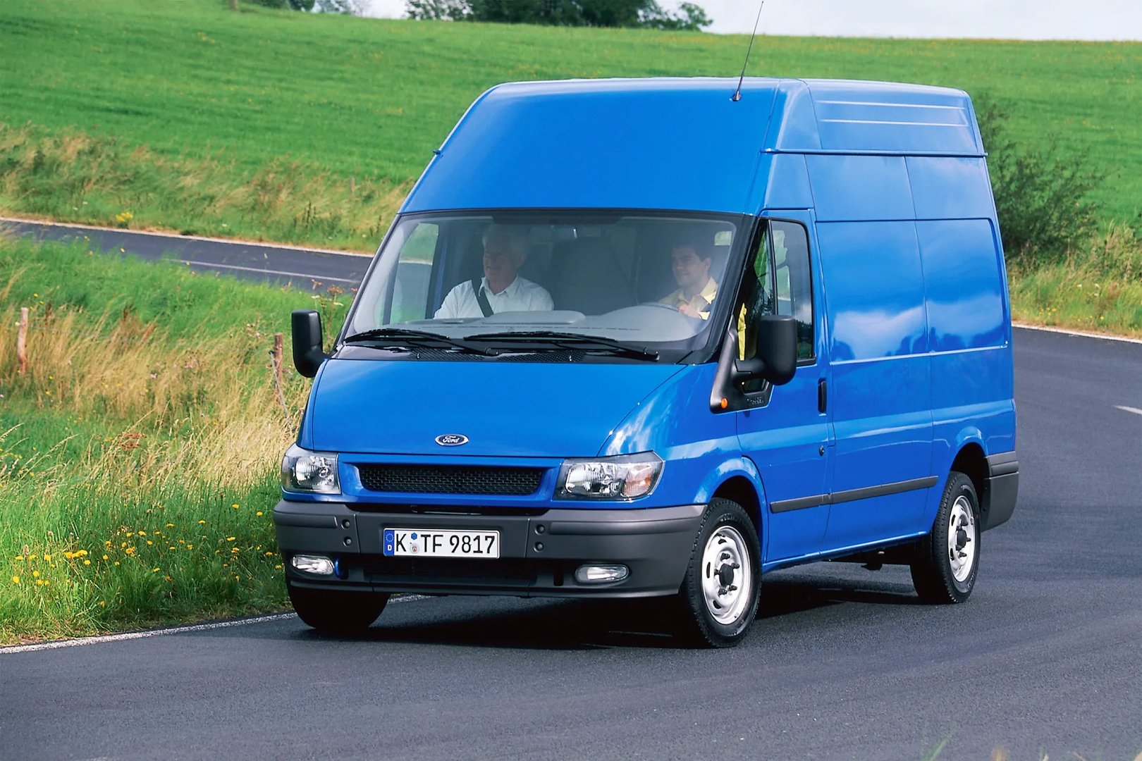 Ford_Transit_3_generation__Van_Long__3.jpg