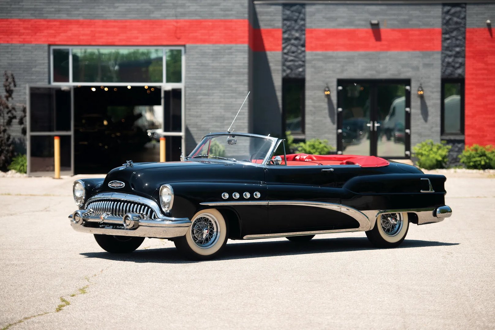 Buick_Roadmaster_5_generation__Cabrio__3.jpg