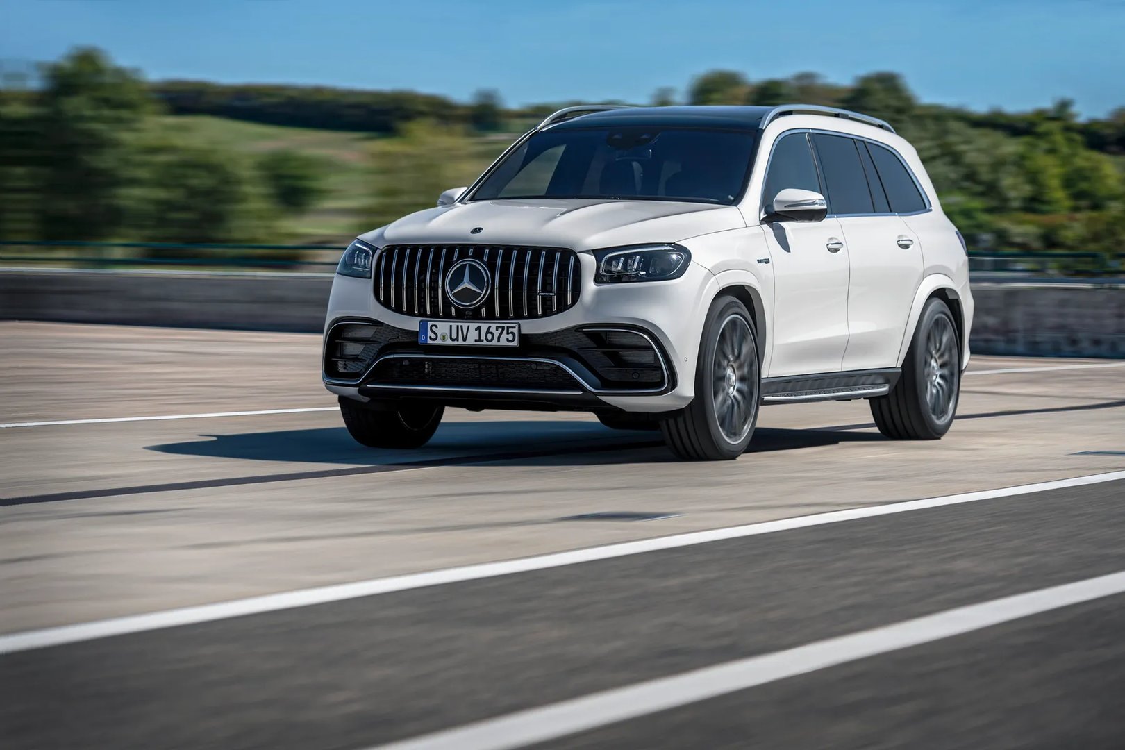 X166  SUV 5-doors