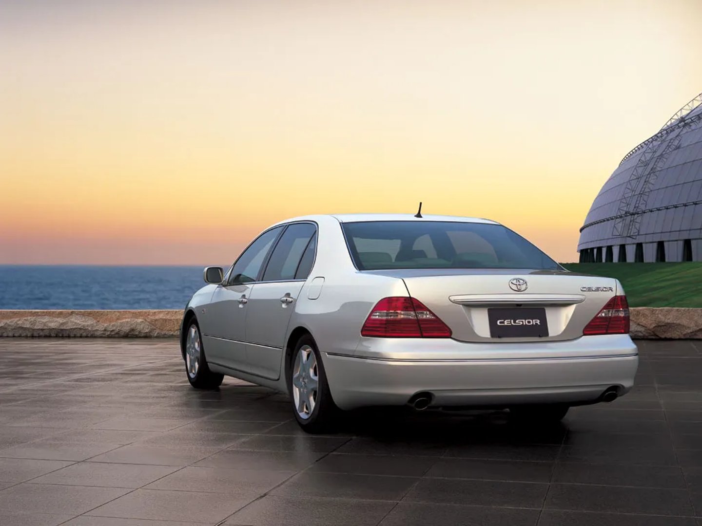 Toyota_Celsior_3_generation_restyling__Sedan__1.jpg