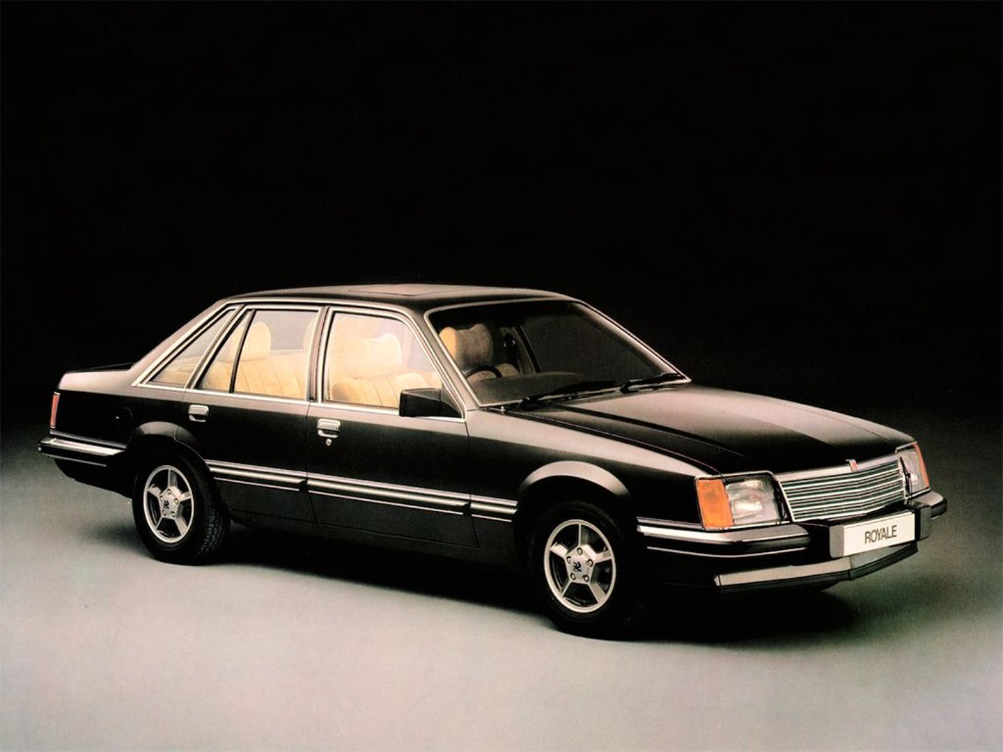 vauxhall_Royale_1_generation__Sedan__3.jpg