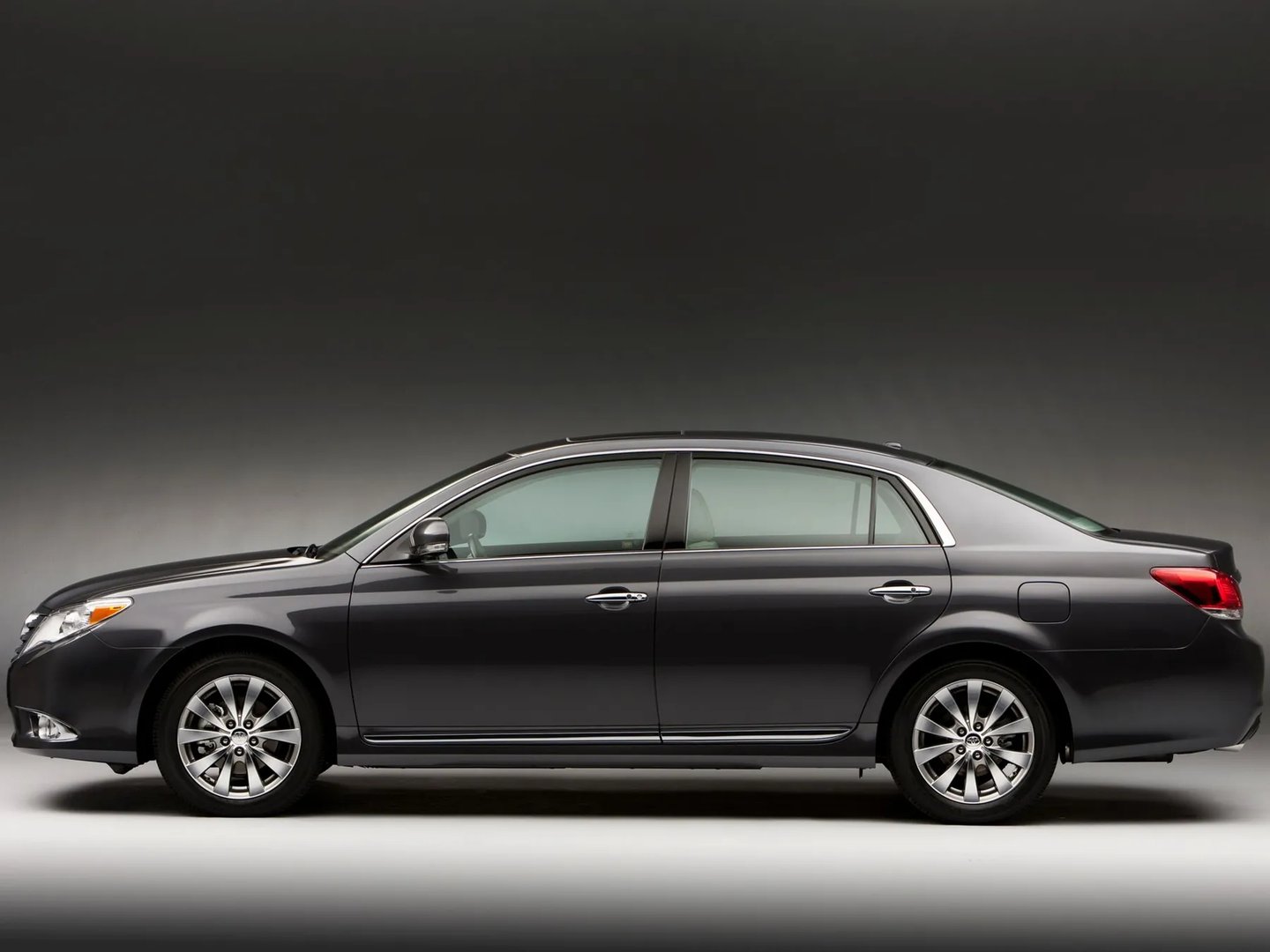 Toyota_Avalon_3_generation_restyling_2__Sedan__4.jpg