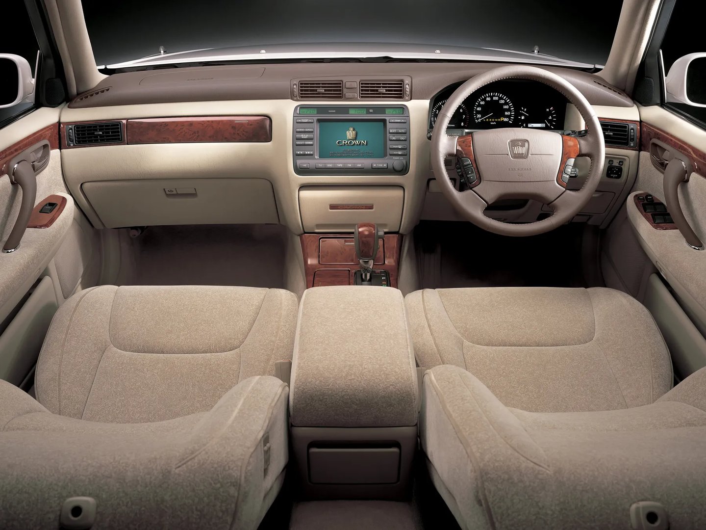 Toyota_Crown_11_generation__Sedan__11.jpg