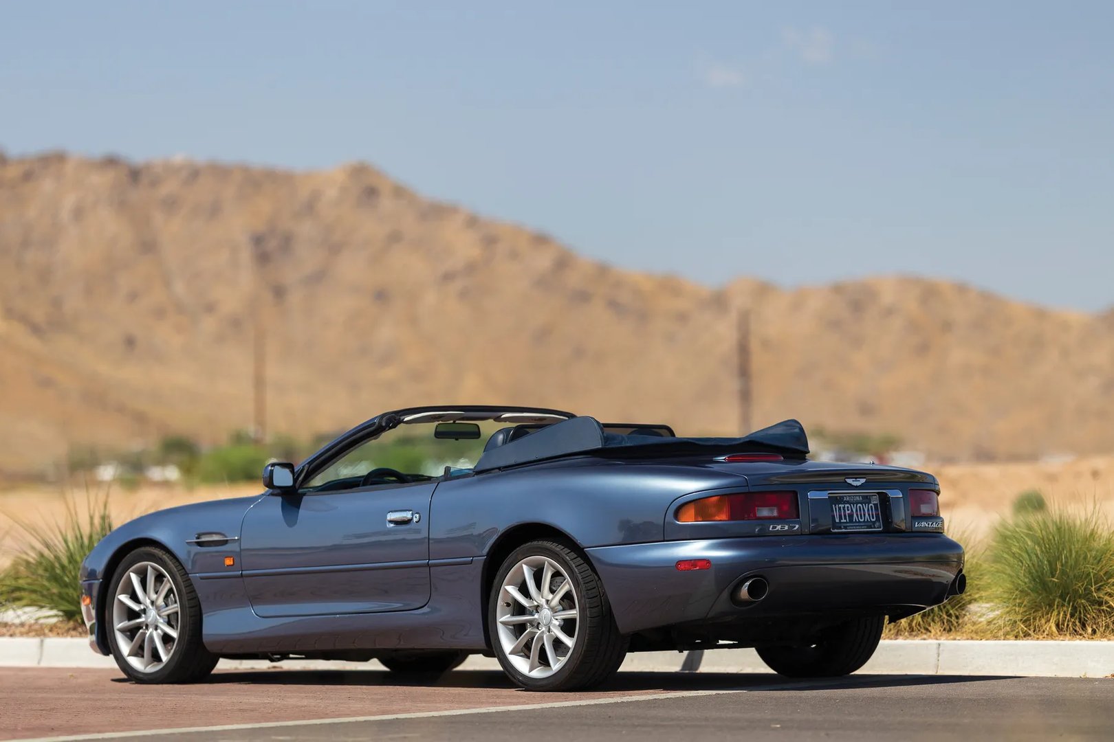 Aston Martin_DB7_1_generation_restyling__Cabrio__6.jpg