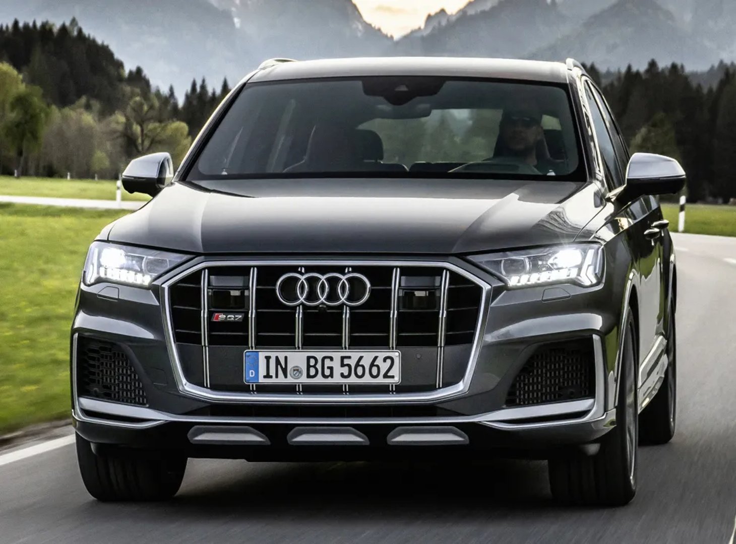 Audi_SQ7_1_generation_restyling__SUV_5-doors__5.jpg