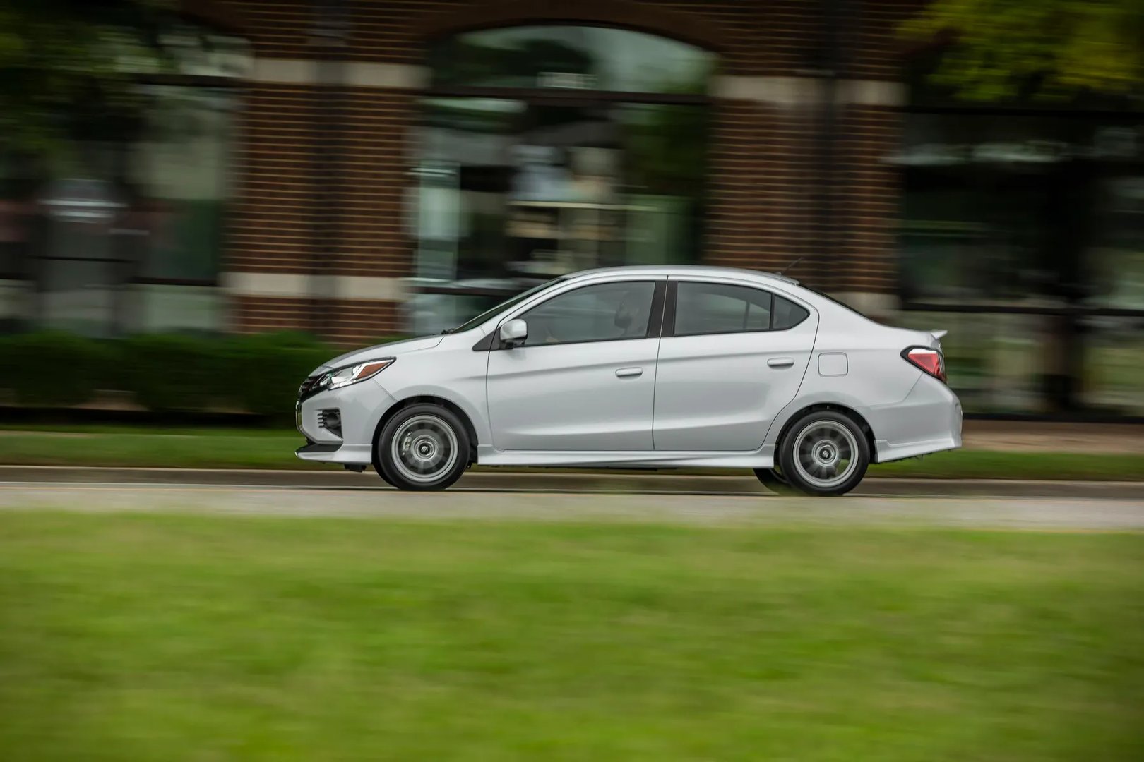 Mitsubishi_Mirage_6_generation_restyling_2__Sedan__3.jpg