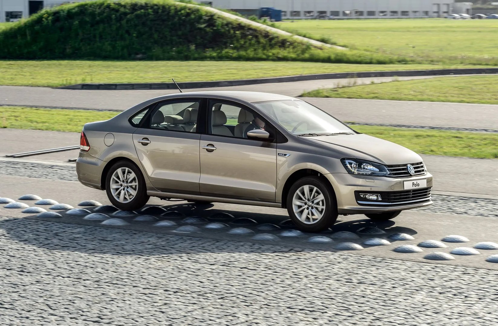 Volkswagen_Polo_5_generation_restyling__Sedan__3.jpg