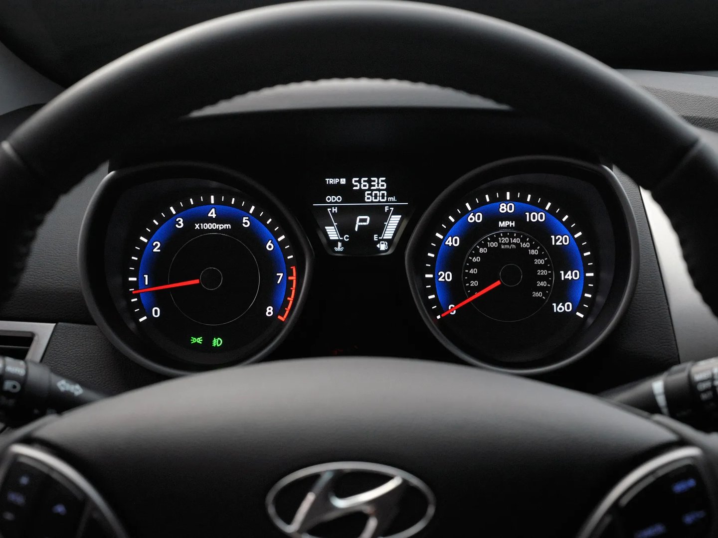 Hyundai_Elantra_5_generation__Coupe__13.jpg