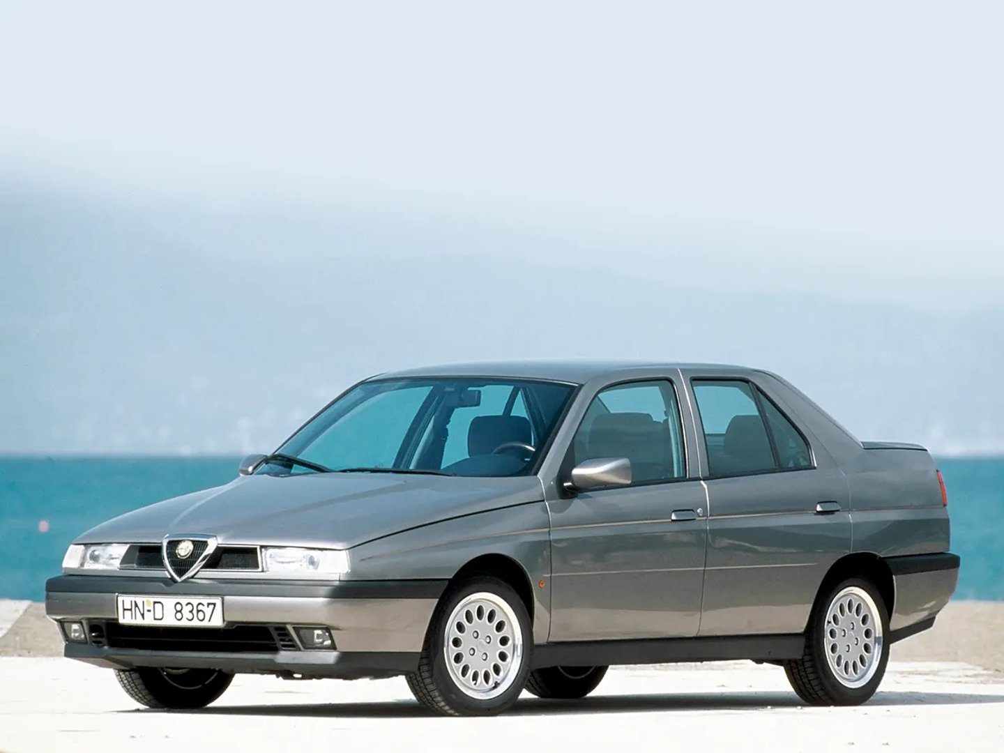 Alfa Romeo_155_1_generation_restyling__Sedan__4.jpg