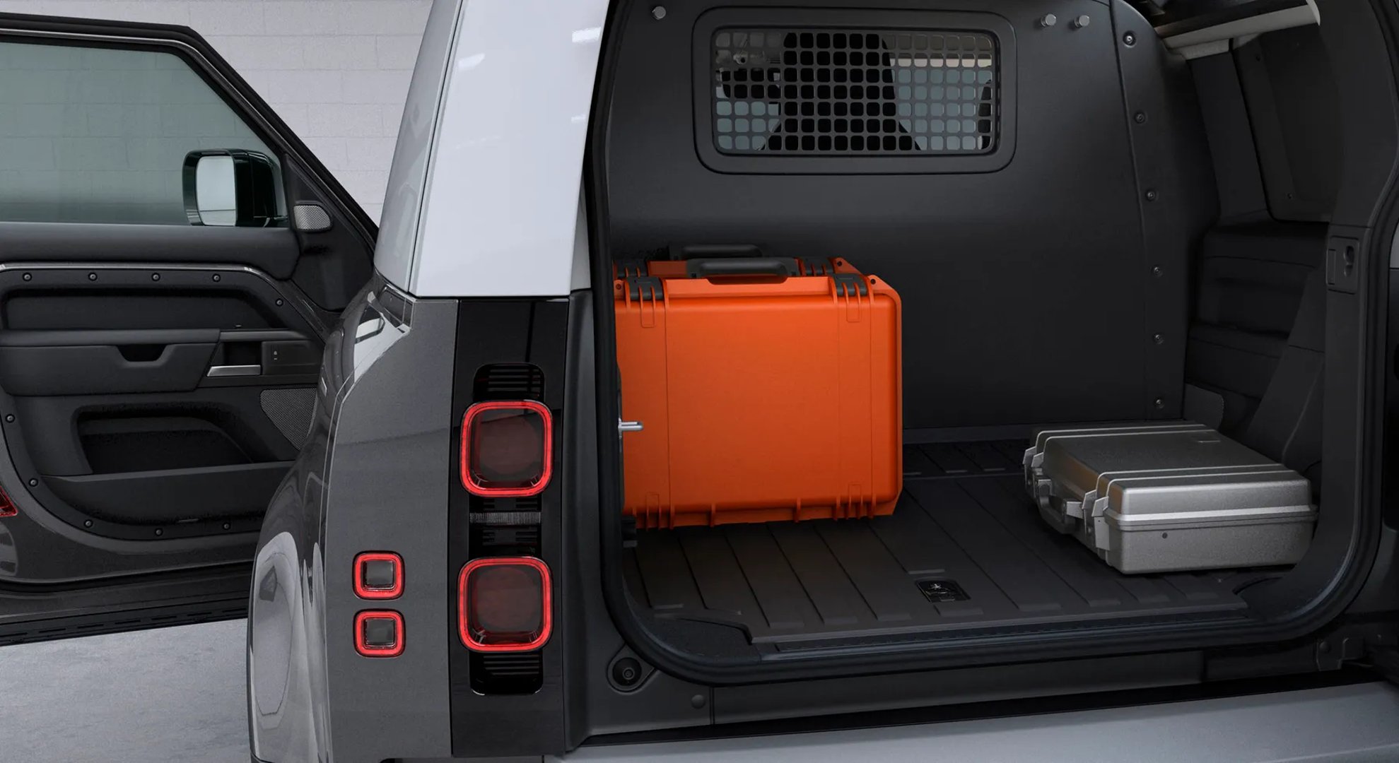 Land Rover_Defender_2_generation__SUV_3-doors__6.jpg