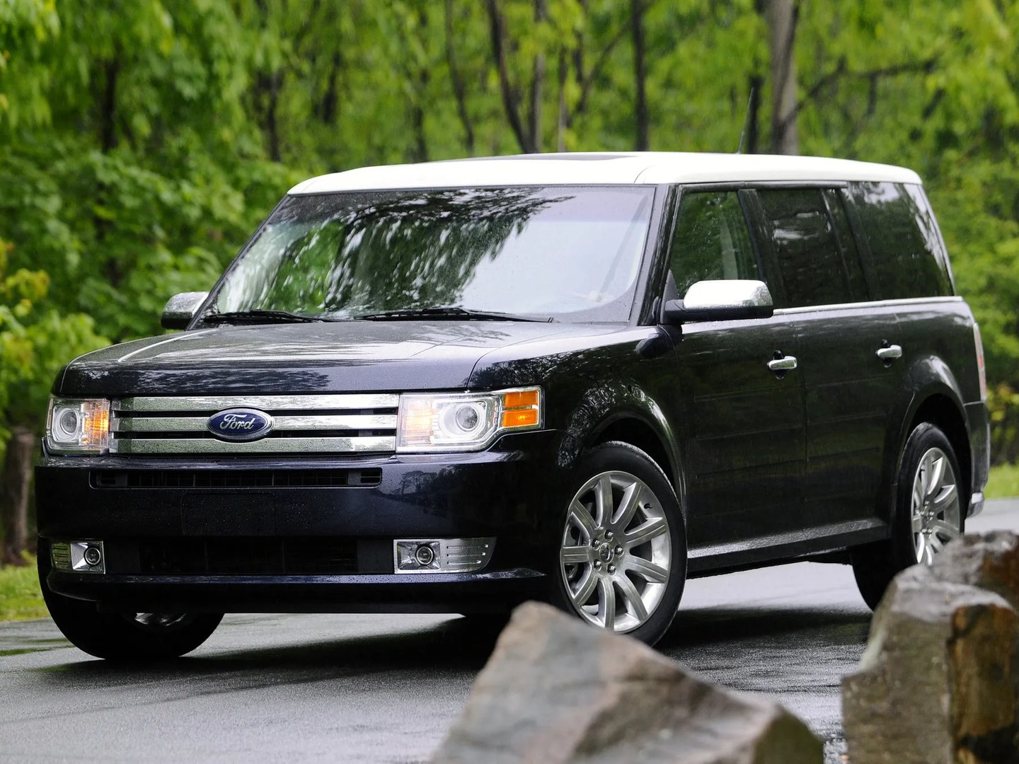 Ford_Flex_1_generation__SUV_5-doors__3.jpg